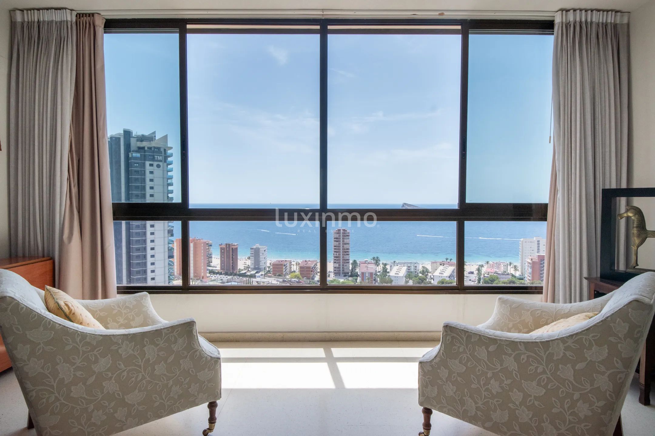 Apartamento acogedor con vistas al mar en playa de Poniente, Benidorm