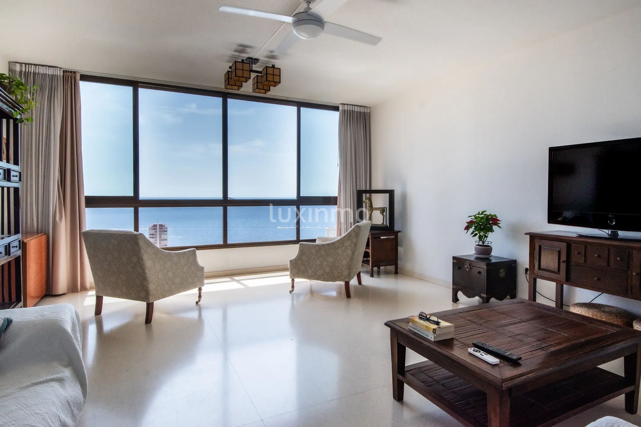 Cosy 2 bedroom flat with sea views in Poniente Beach, Benidorm — photo 2