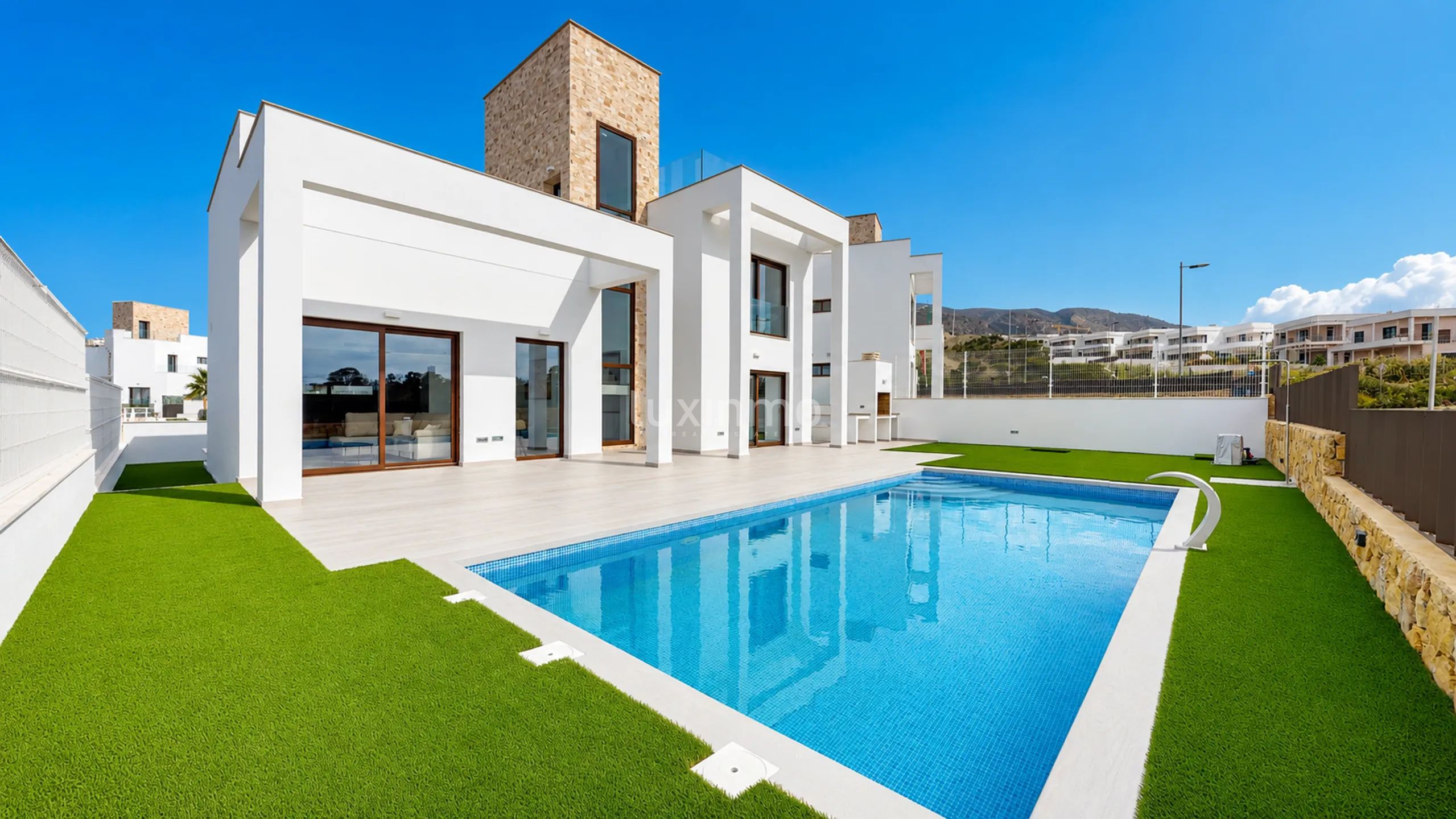 Moderne nybygd villa med 5 soverom og svømmebasseng i Finestrat — photo 12