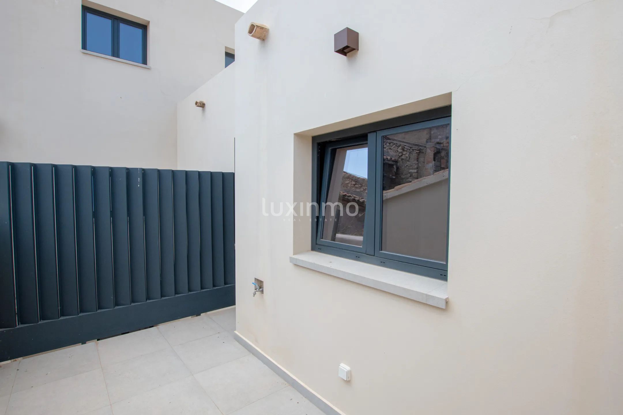 Modern two bedroom flat to let in Senija — photo 15