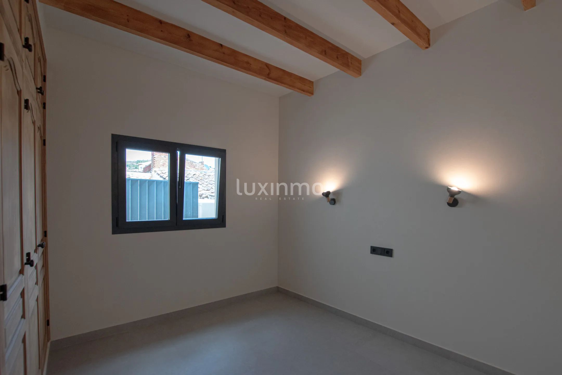 Modern two bedroom flat to let in Senija — photo 8