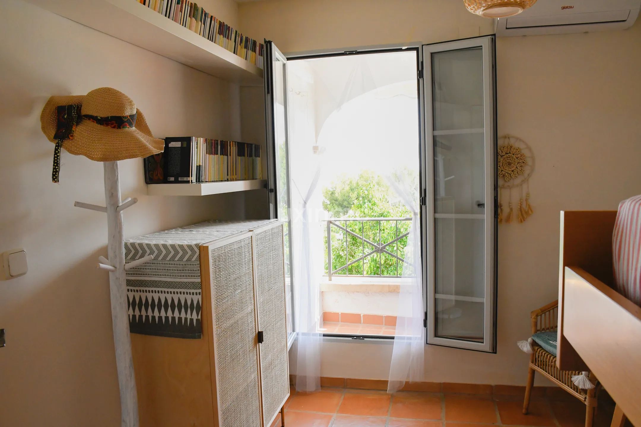 Mediterranean semi-detached 3-bedroom house for rent in Finestrat — photo 11