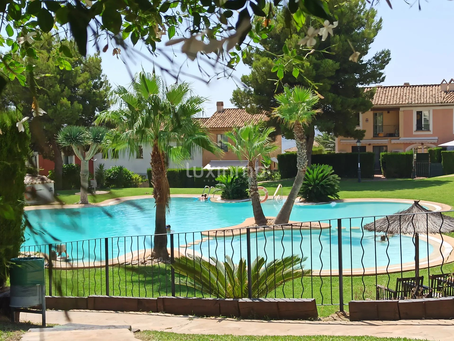 Mediterranean semi-detached 3-bedroom house for rent in Finestrat — photo 17