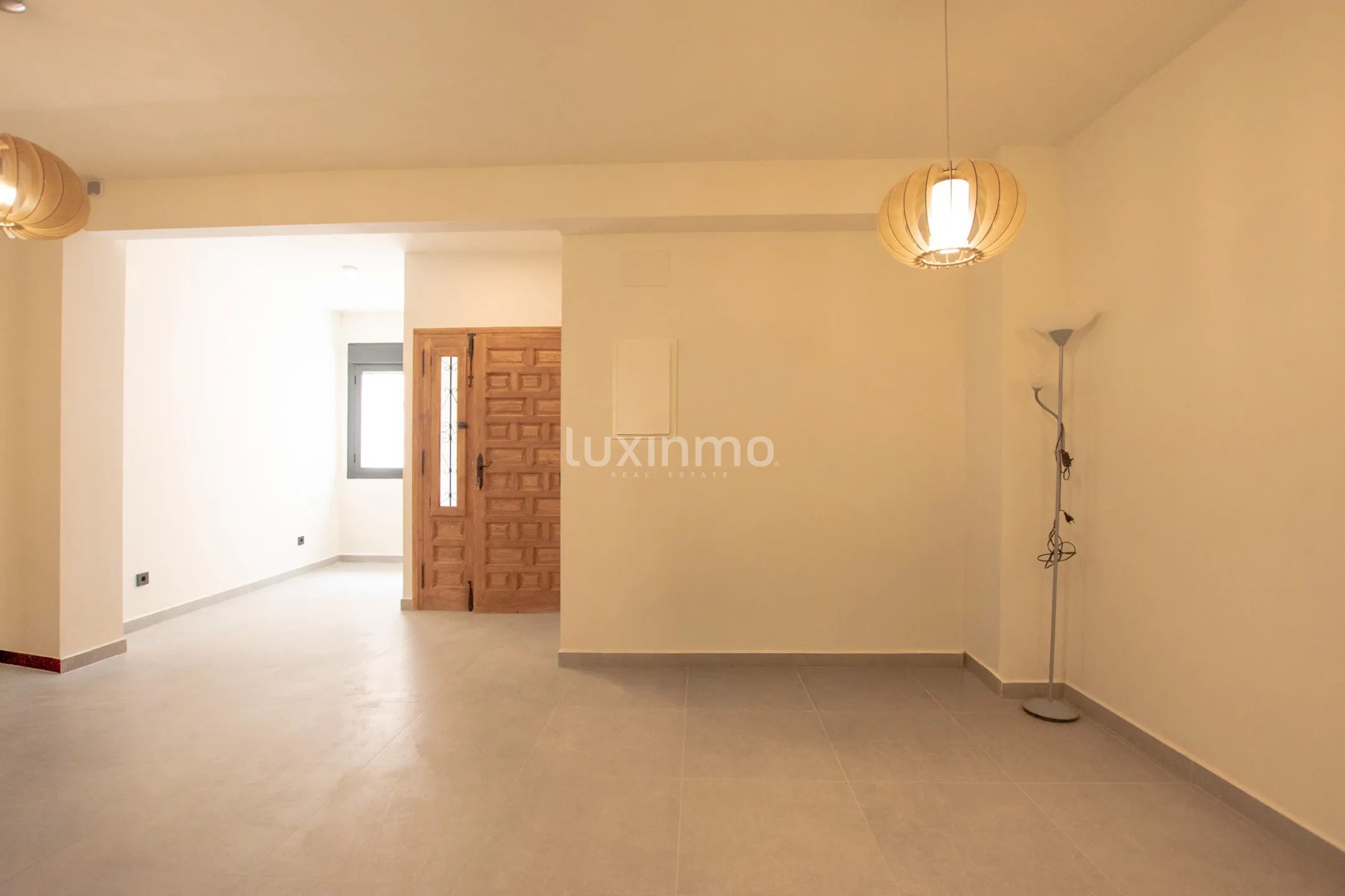 Modern two bedroom flat to let in Senija — photo 4