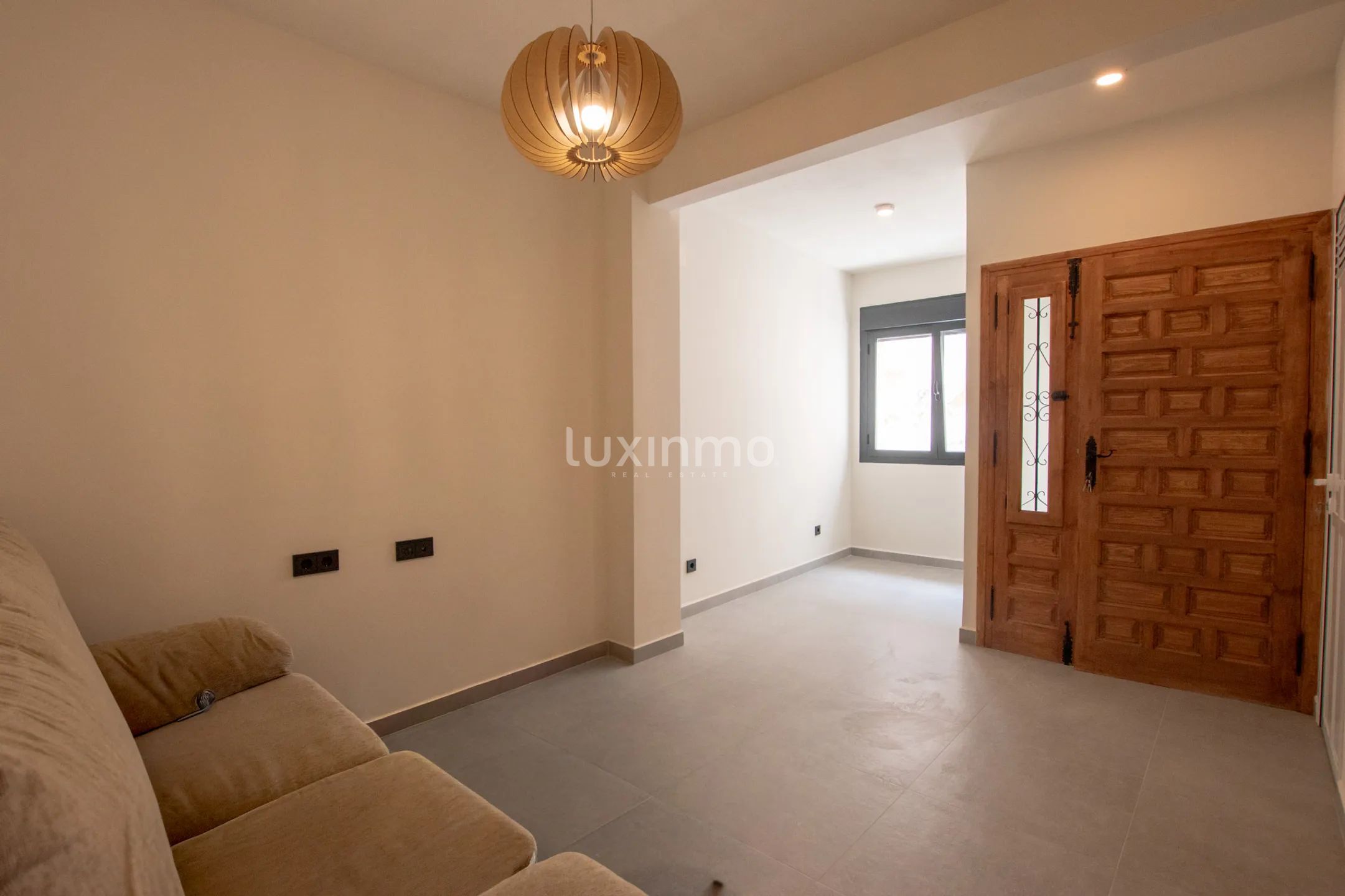 Modern two bedroom flat to let in Senija — photo 5