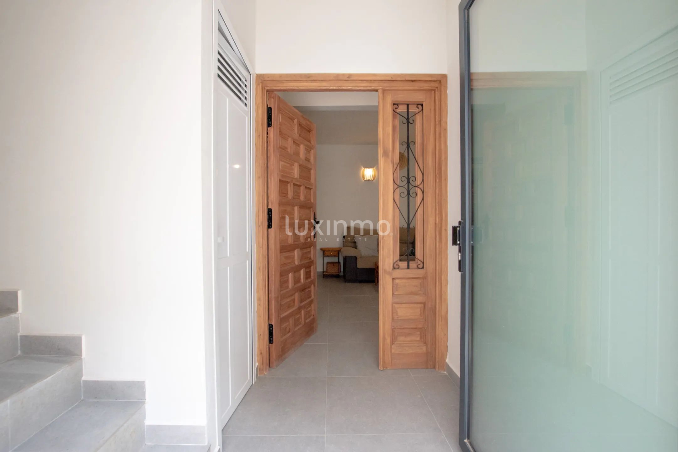 Modern two bedroom flat to let in Senija — photo 2