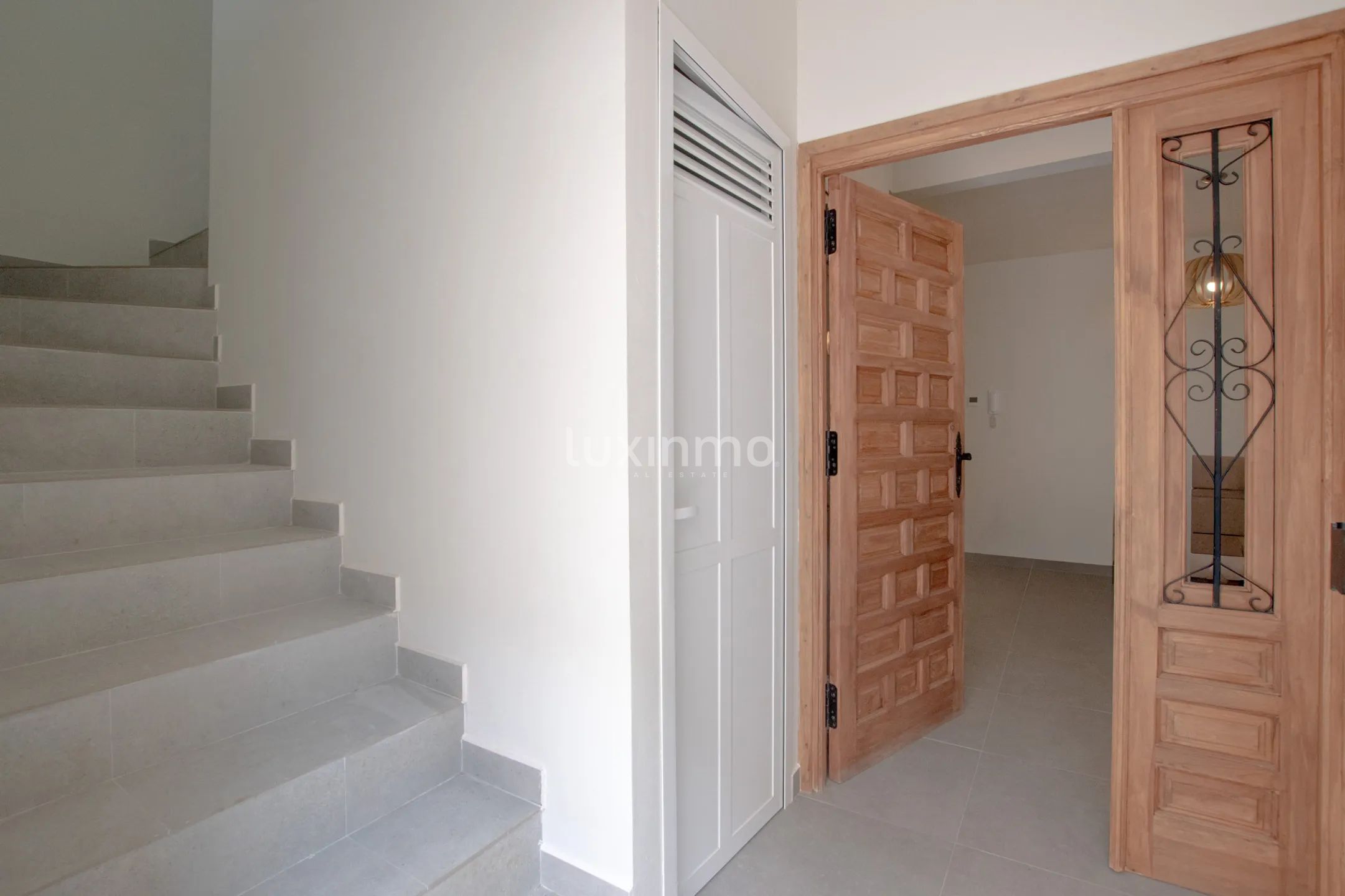 Modern two bedroom flat to let in Senija