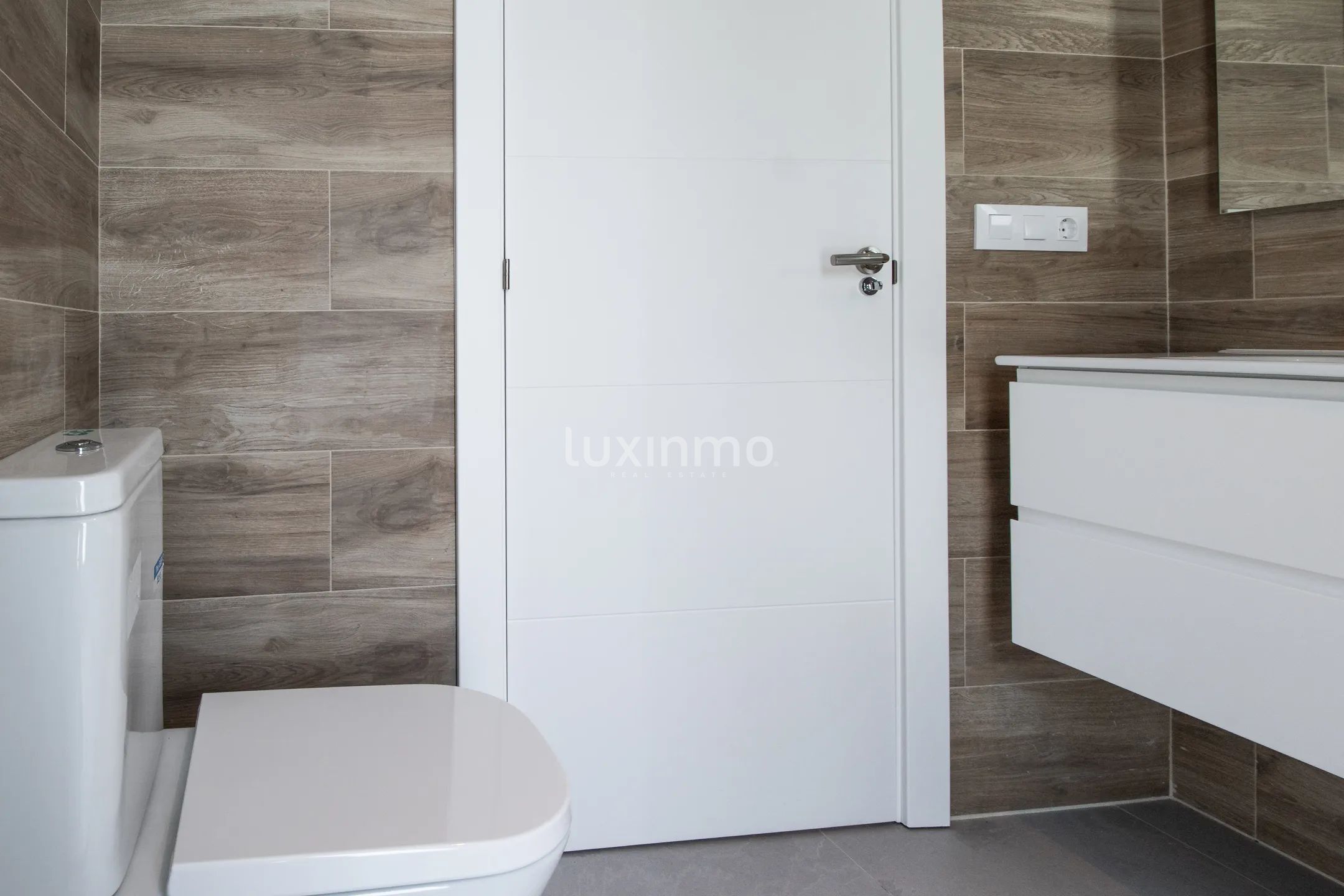 Detached 2-bedroom villa with independent studio and pool for rent in Altea — photo 13