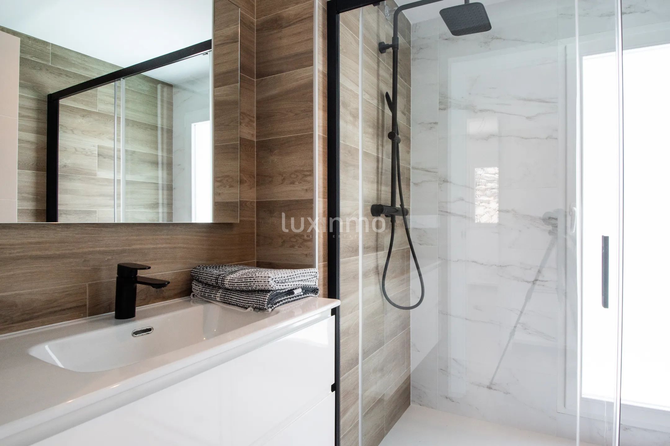 Detached 2-bedroom villa with independent studio and pool for rent in Altea — photo 12