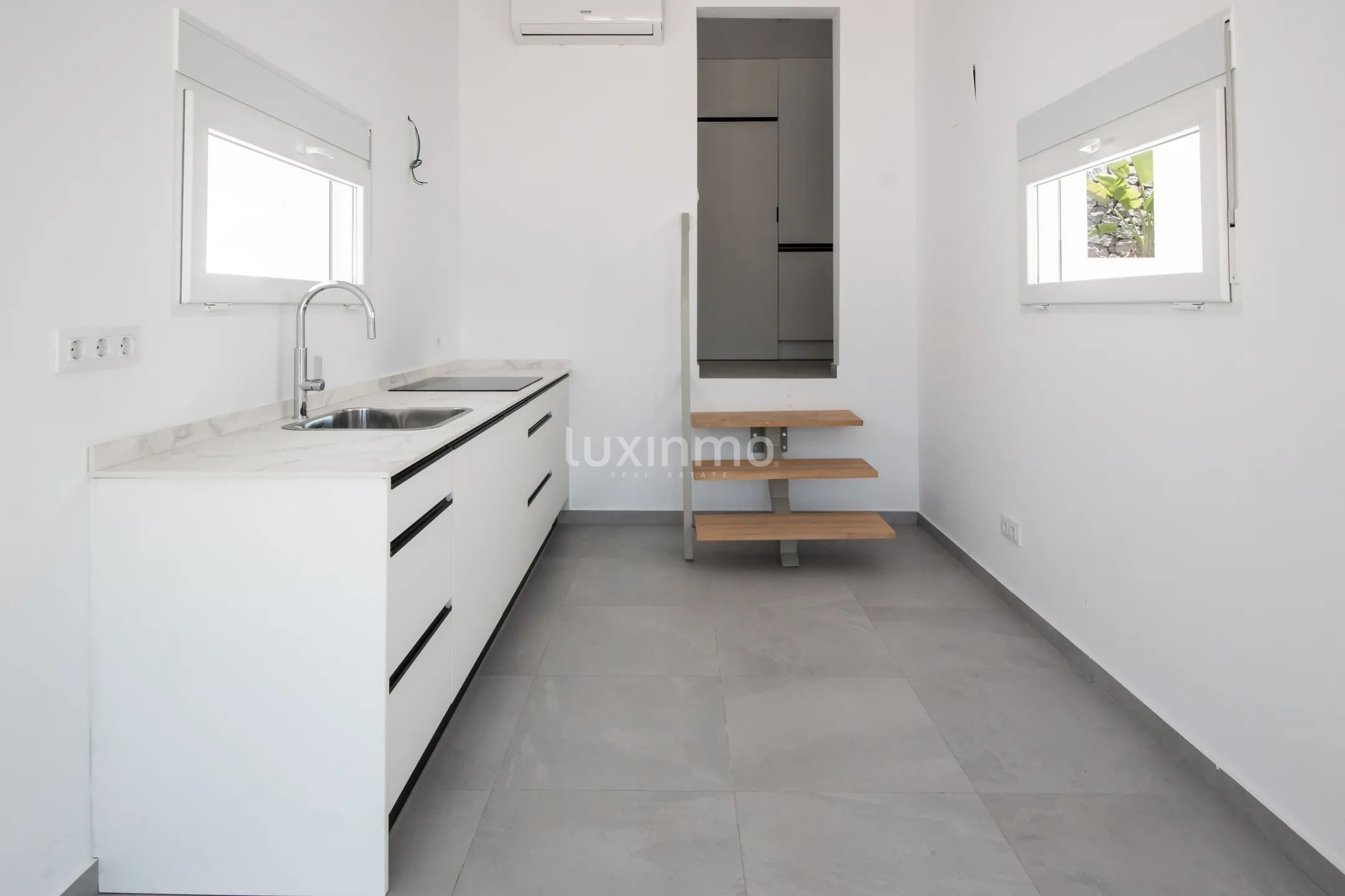 Detached 2-bedroom villa with independent studio and pool for rent in Altea — photo 15