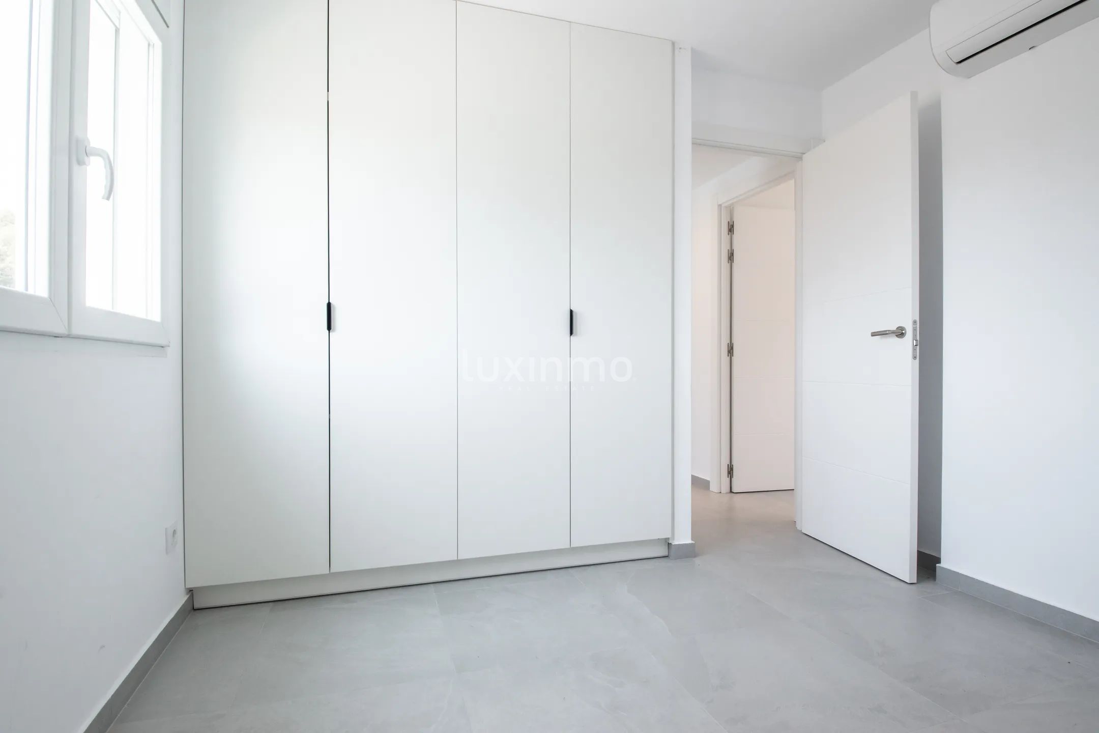 Detached 2-bedroom villa with independent studio and pool for rent in Altea — photo 11