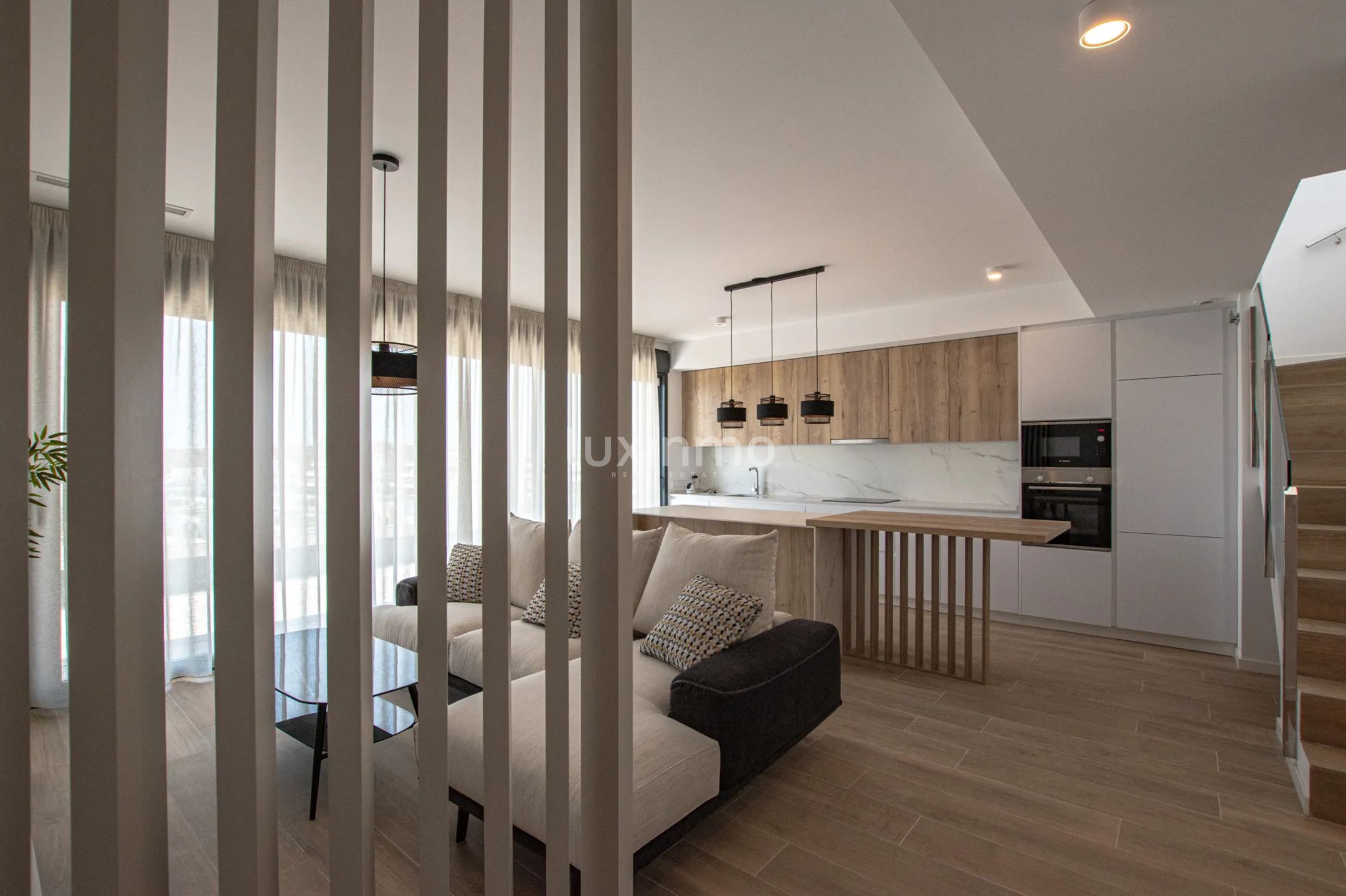 Contemporary penthouse for rent with sea views in Camporrosso Stone Valley — photo 3