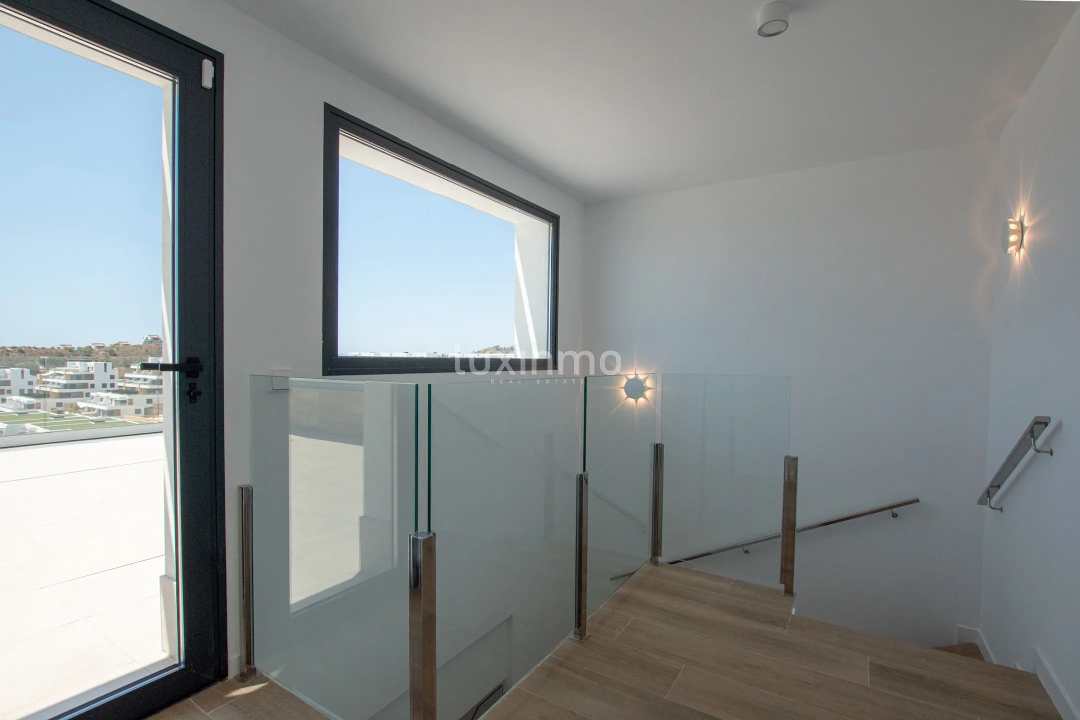 Contemporary penthouse for rent with sea views in Camporrosso Stone Valley — photo 18