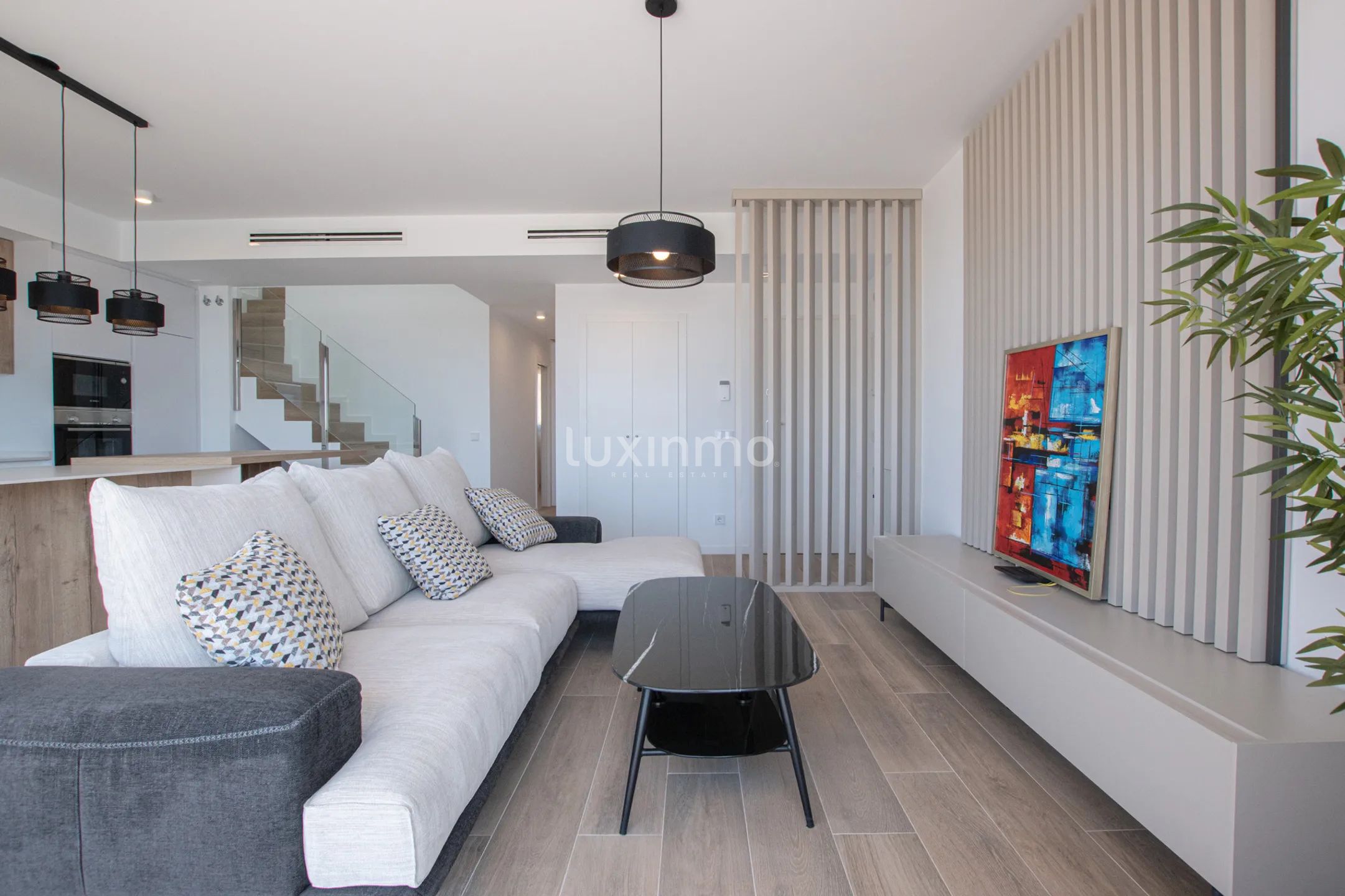 Contemporary penthouse for rent with sea views in Camporrosso Stone Valley — photo 4
