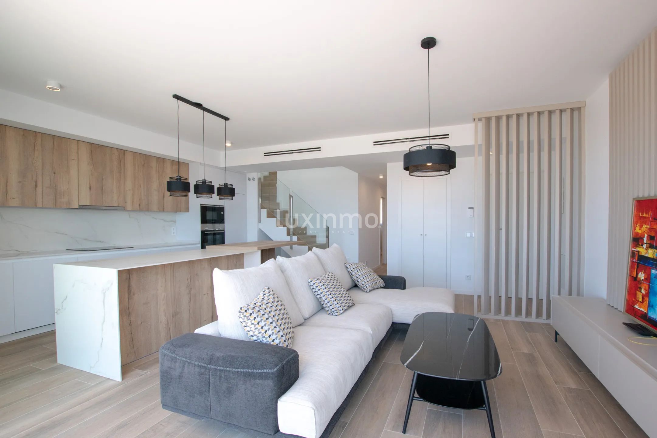 Contemporary penthouse for rent with sea views in Camporrosso Stone Valley — photo 5