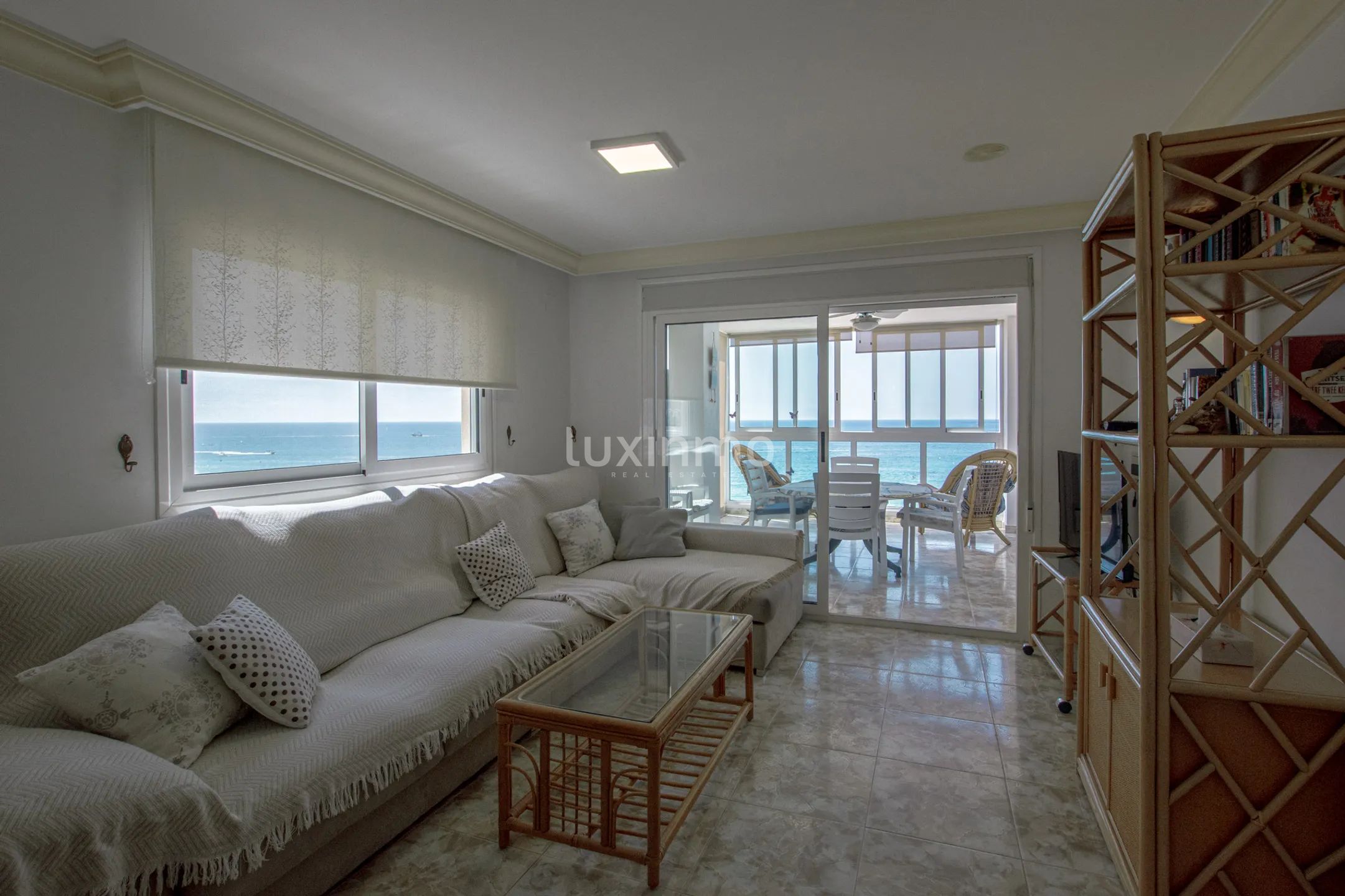 Mediterranean style seafront flat to let in Calpe — photo 2