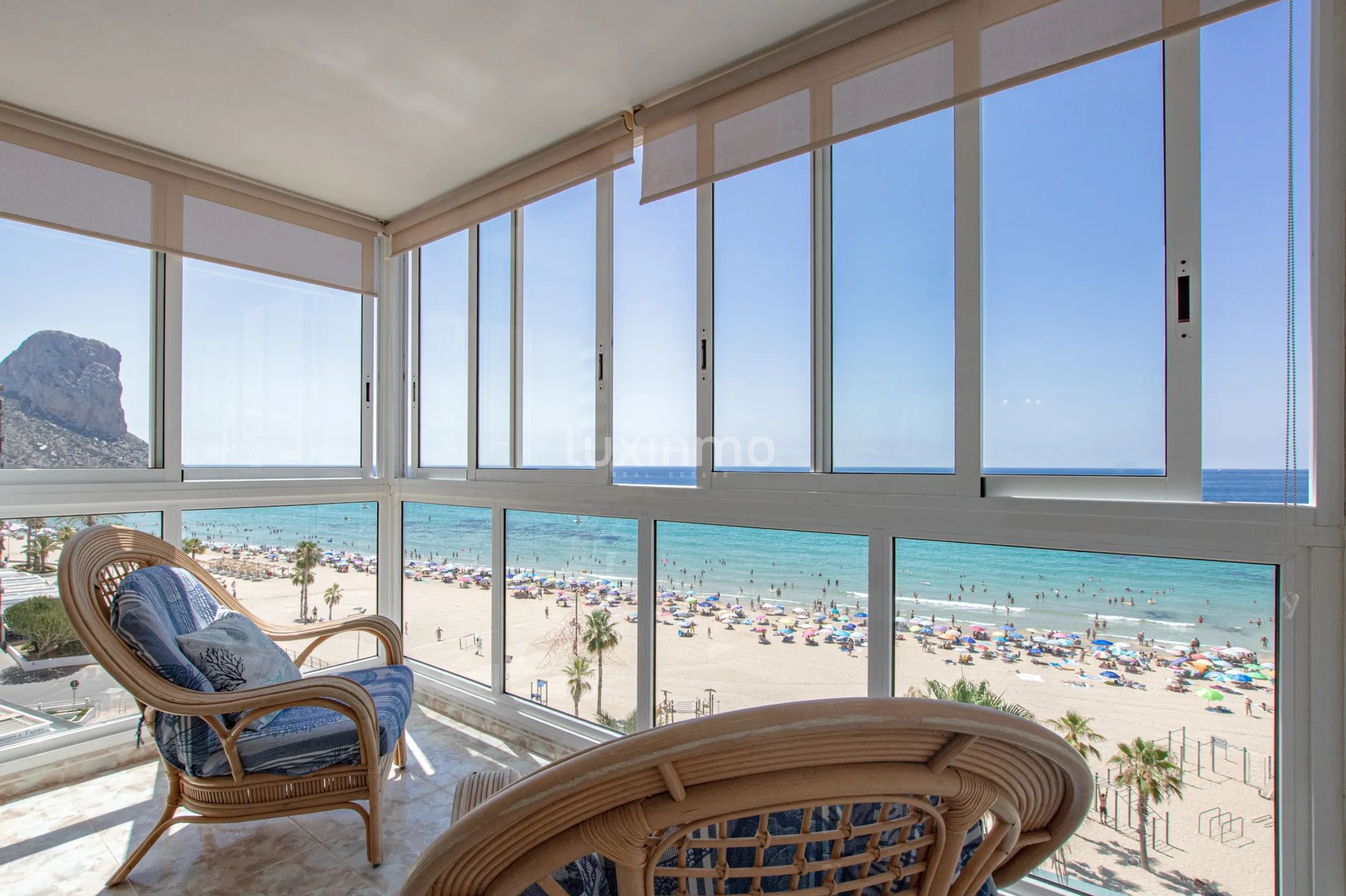 Mediterranean style seafront flat to let in Calpe