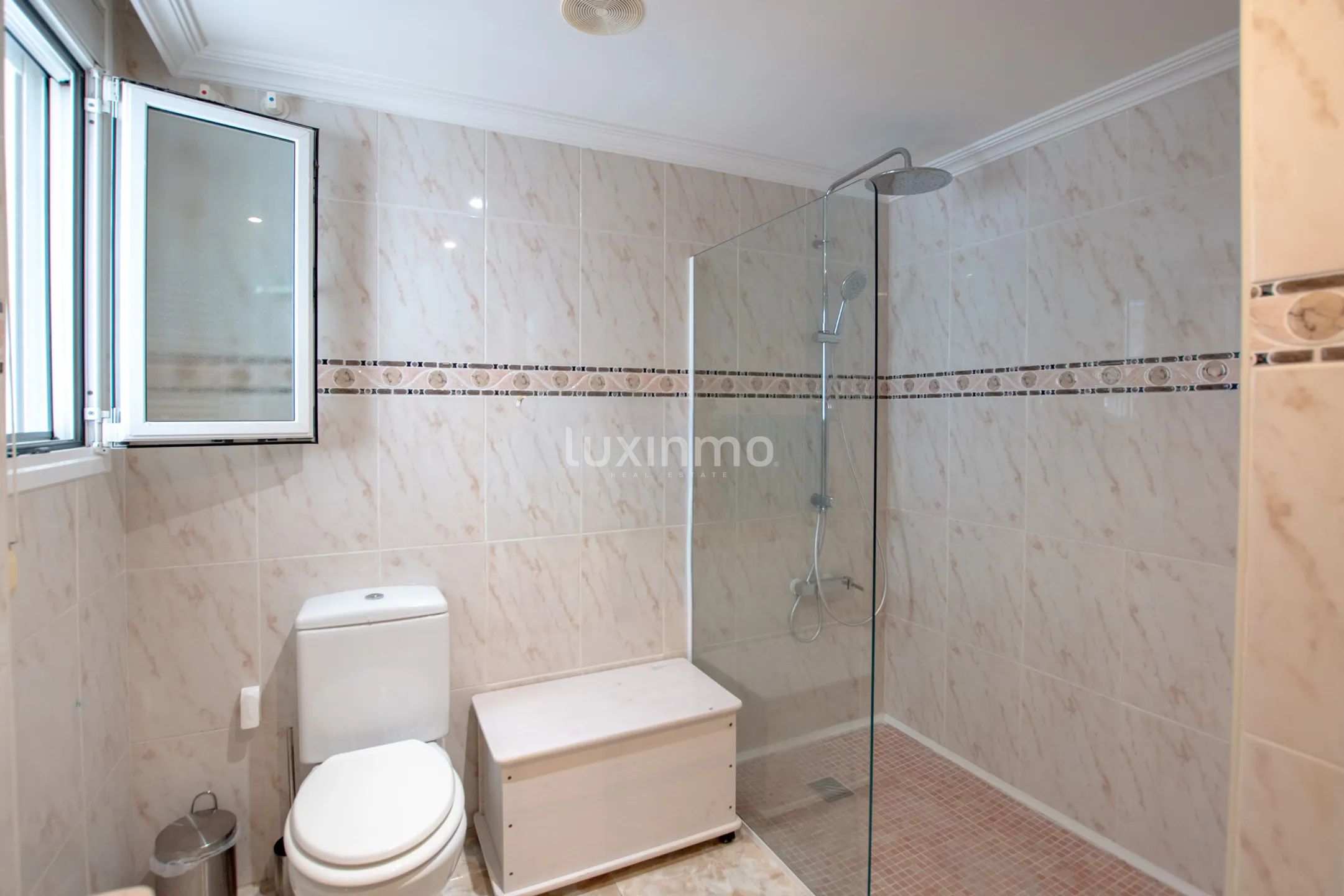 Mediterranean style seafront flat to let in Calpe — photo 11