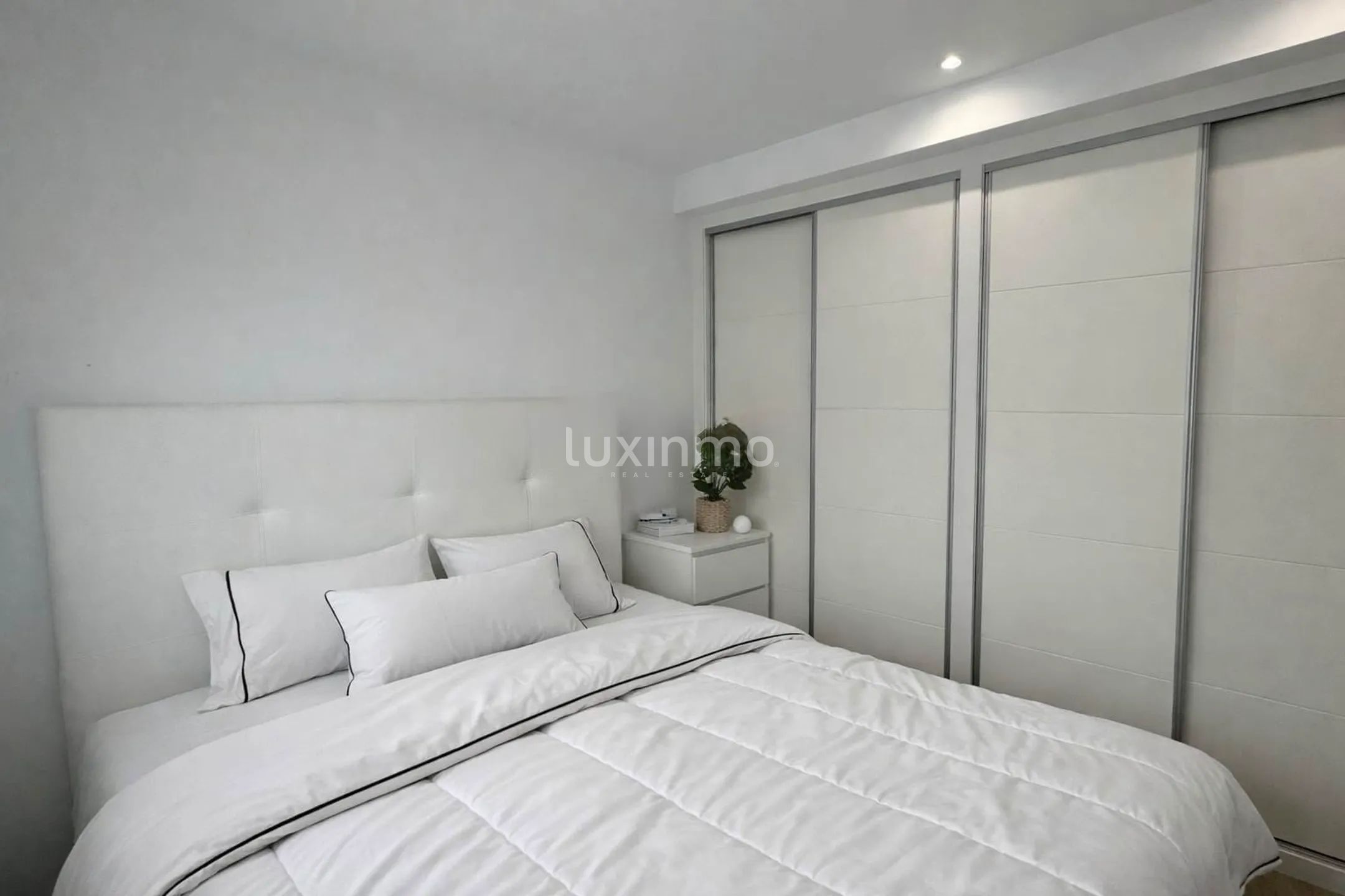 Modern sea view duplex with private pool in Finestrat — photo 12