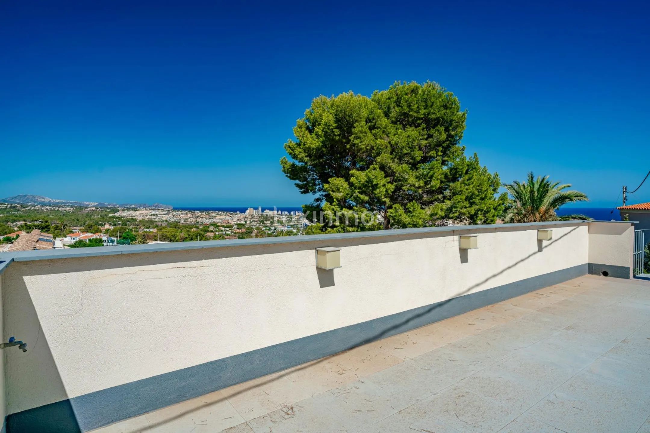 Moderne Villa mit Gästewohnung und Panoramablick auf das Meer in Calpe — photo 38