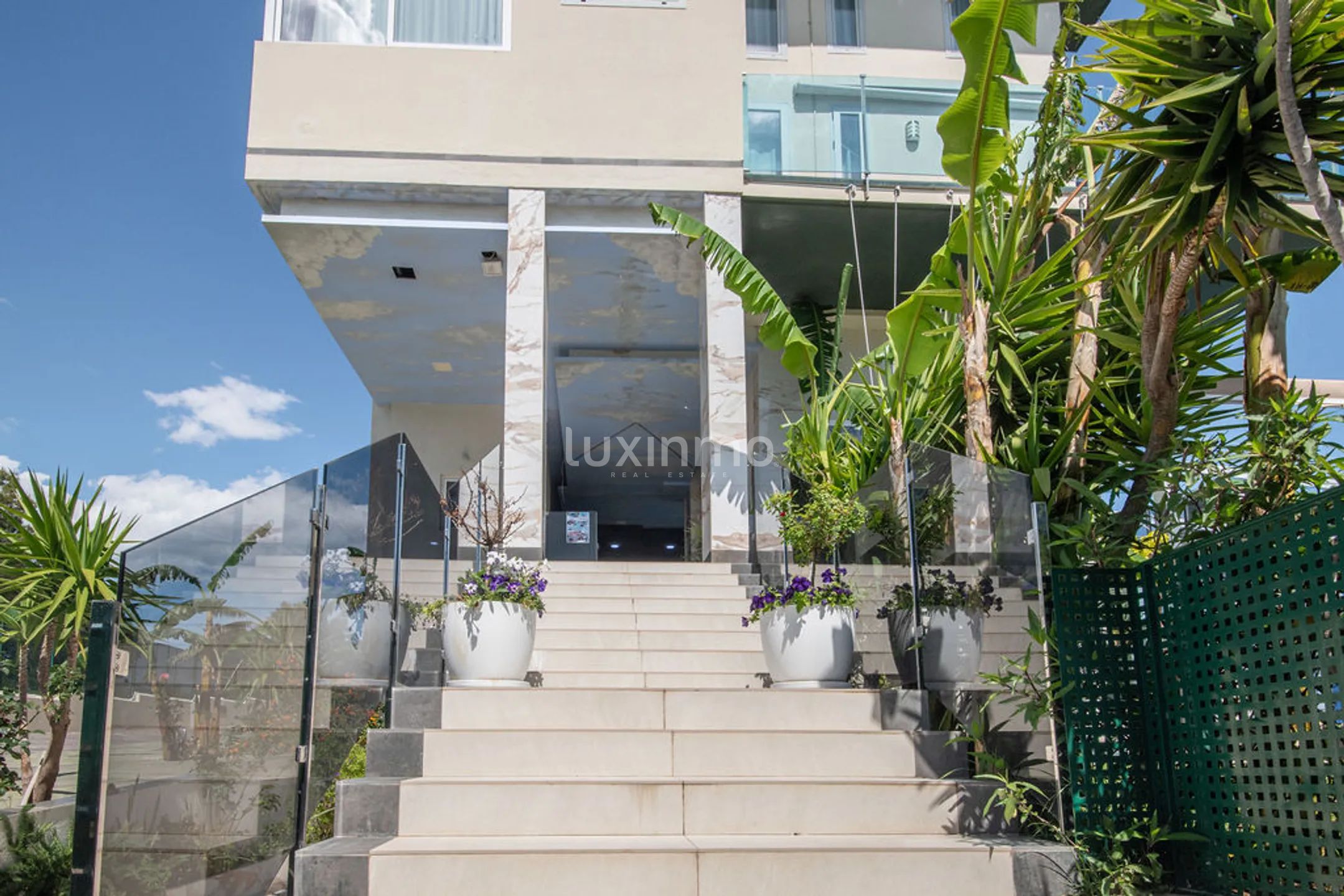 Modern flat with sea views and a terrace in Cala Finestrat — photo 17
