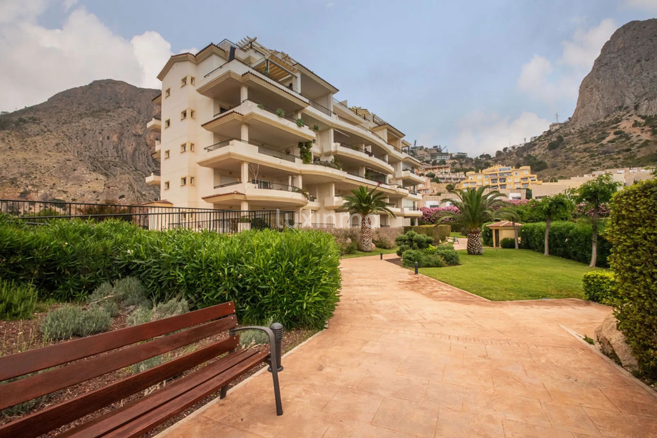 Mittelmeer-Wohnung im Erdgeschoss mit großer Terrasse in Mascarat