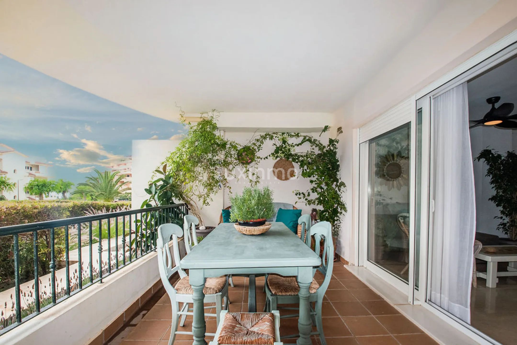 Mediterranean ground-floor flat with a large terrace in Mascarat — photo 3