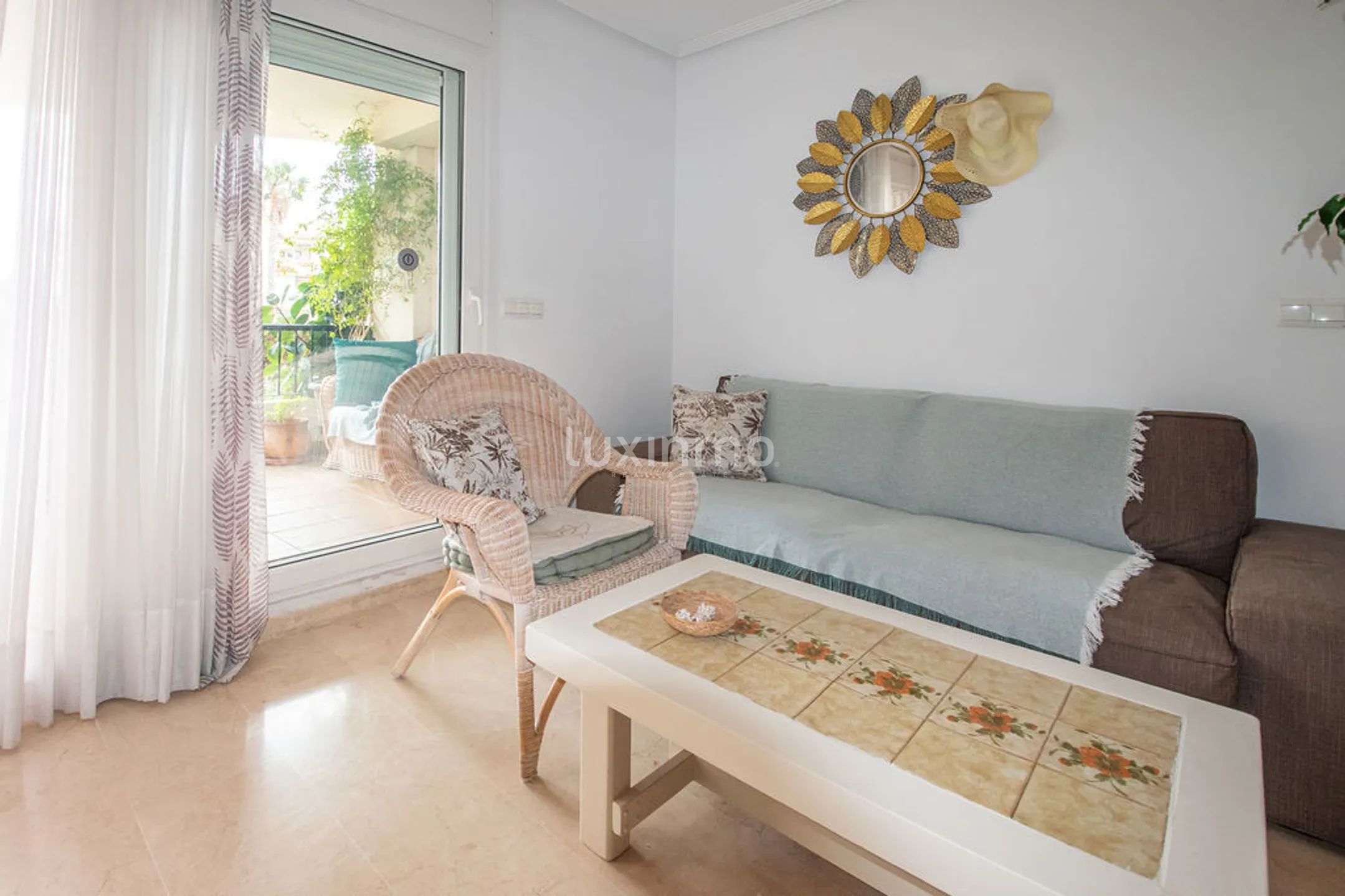Mediterranean ground-floor flat with a large terrace in Mascarat — photo 9