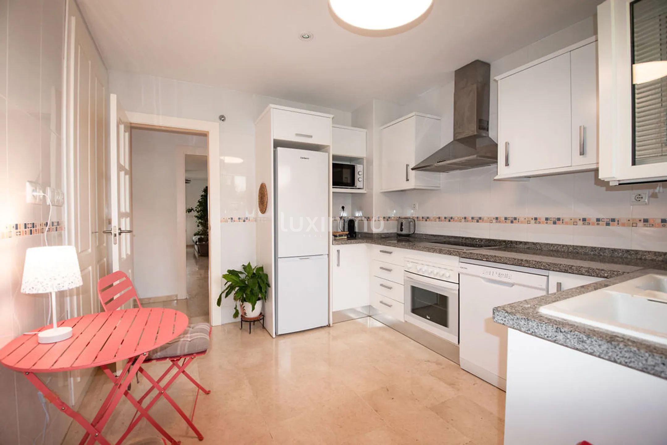 Mediterranean ground-floor flat with a large terrace in Mascarat — photo 13