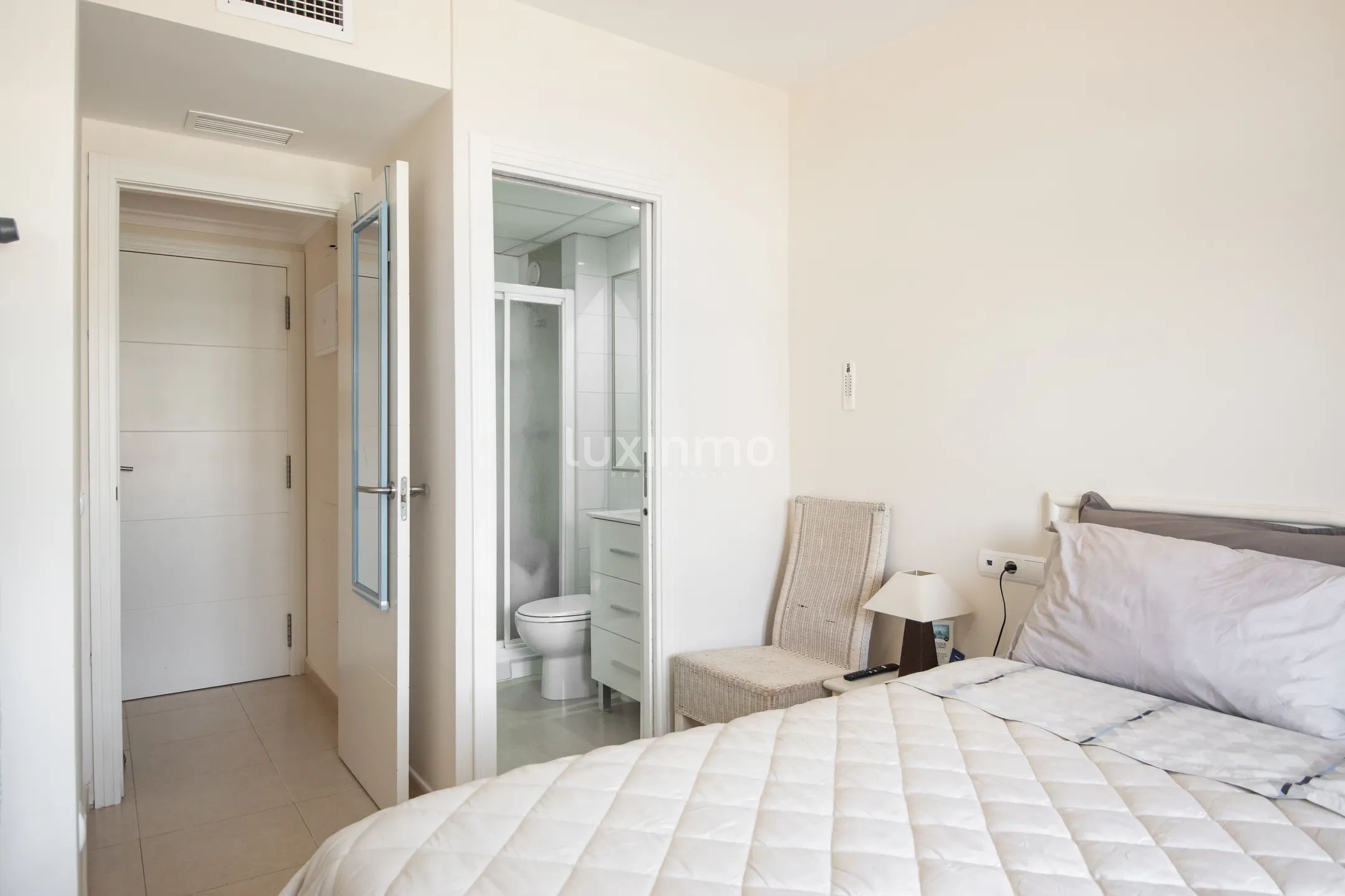 Apartment with open views and pool in Calpe — photo 6