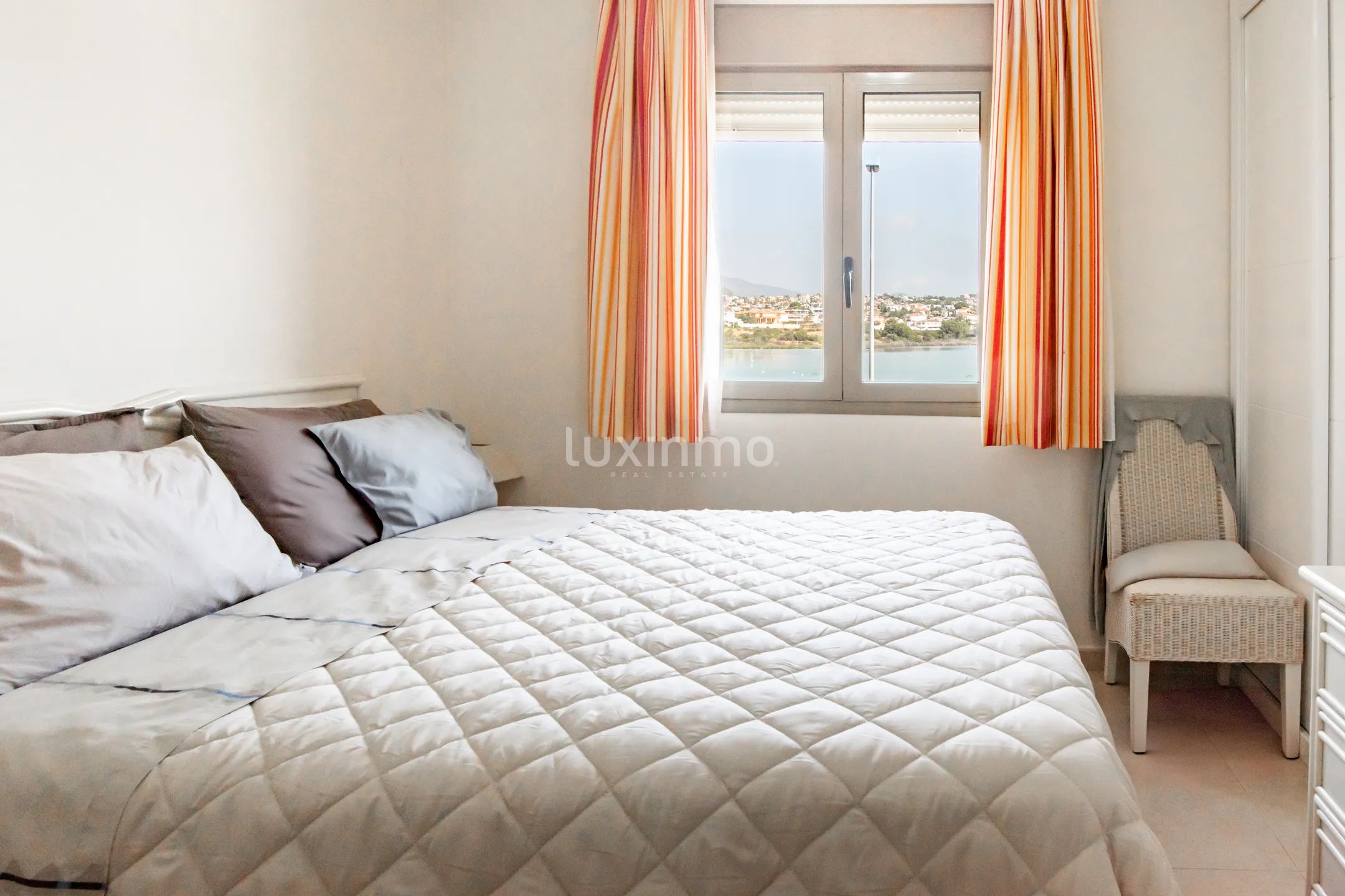 Apartment with open views and pool in Calpe — photo 7