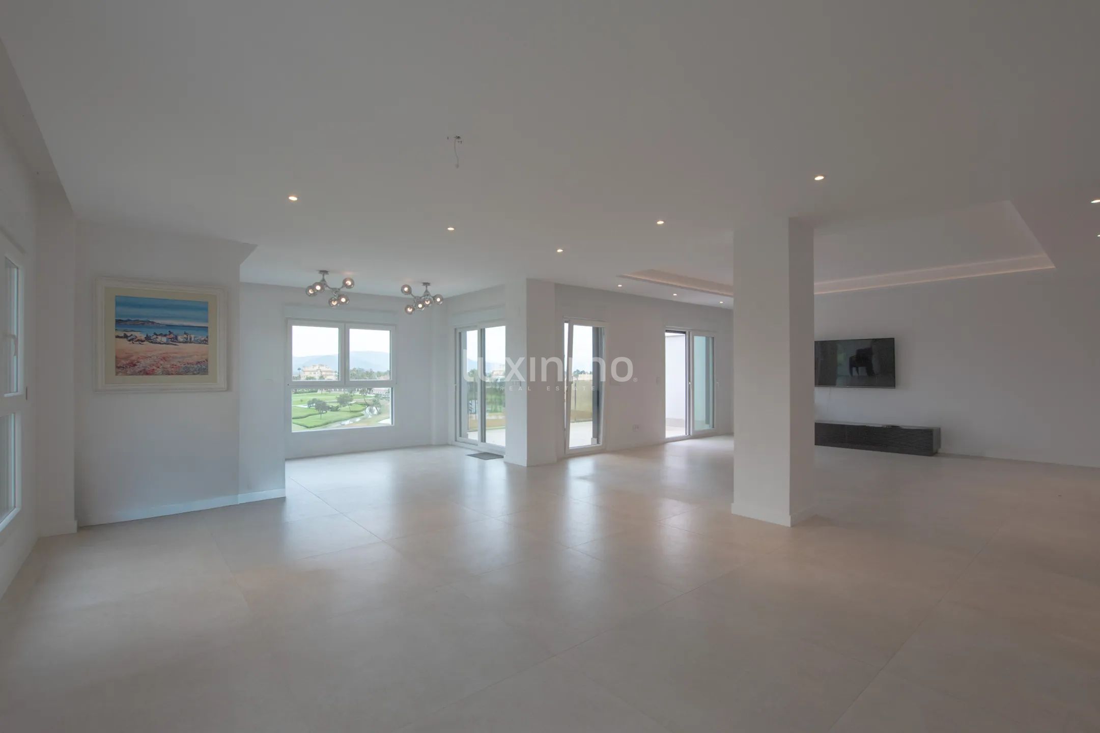 A modern penthouse with sea views in Oliva Nova — photo 15