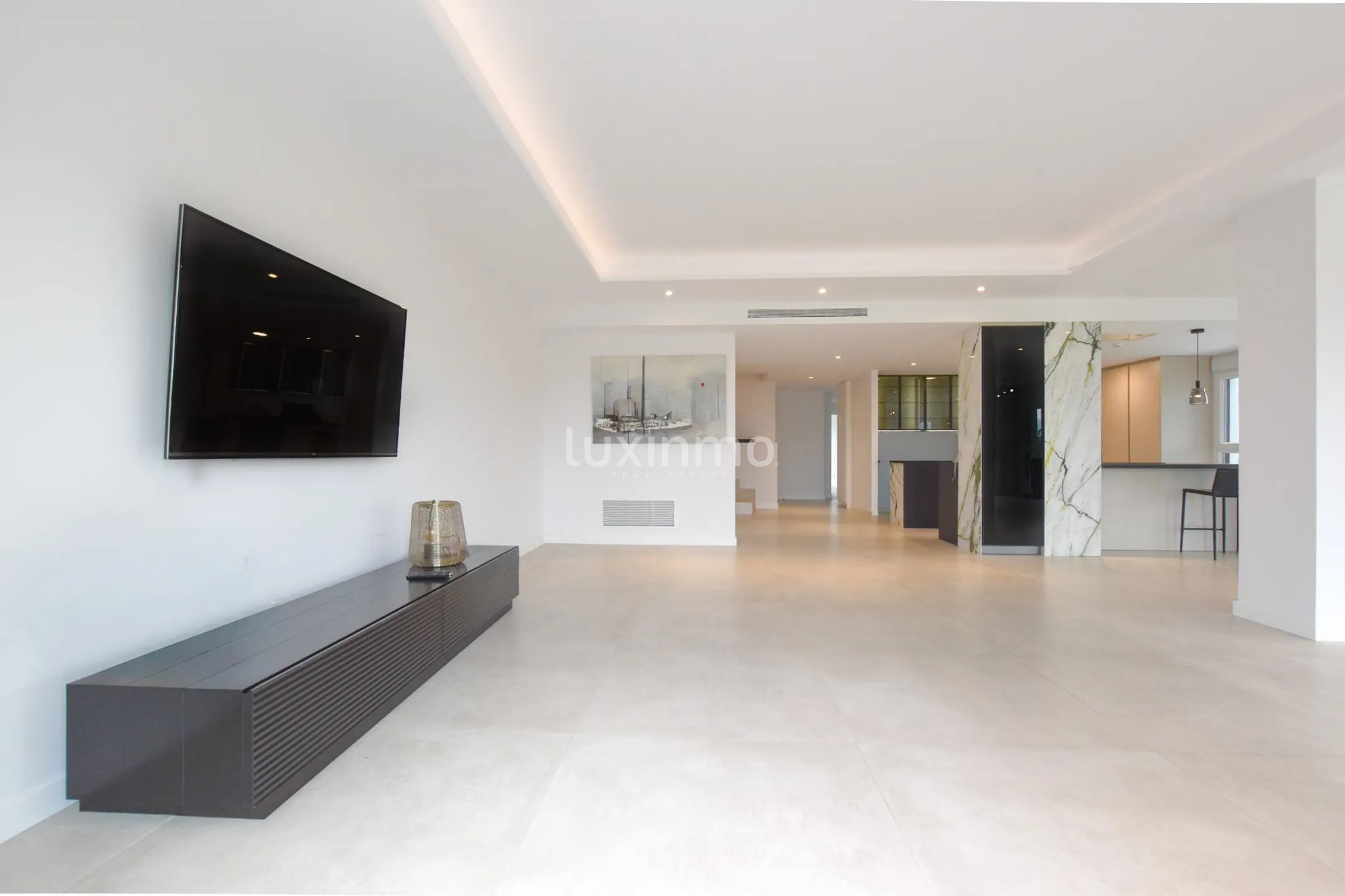A modern penthouse with sea views in Oliva Nova — photo 13