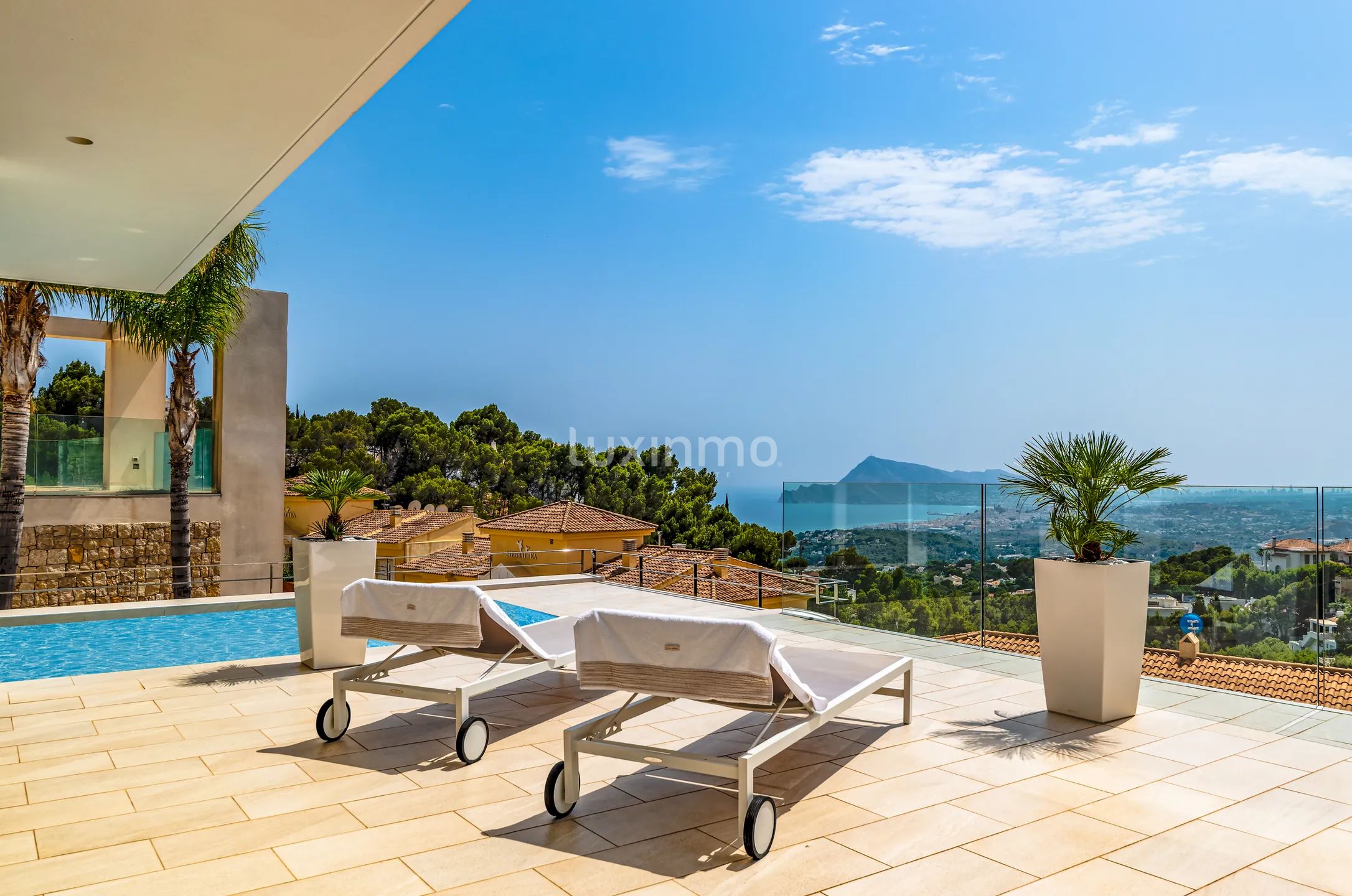 Exclusive villa in Altea with panoramic sea views — photo 2