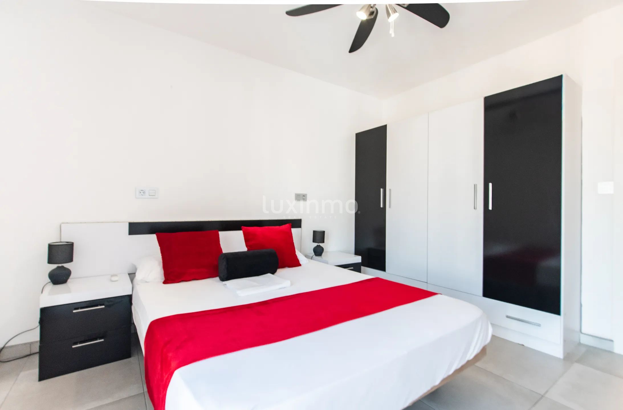 Halfvrijstaande woning met privézwembad te huur — photo 9