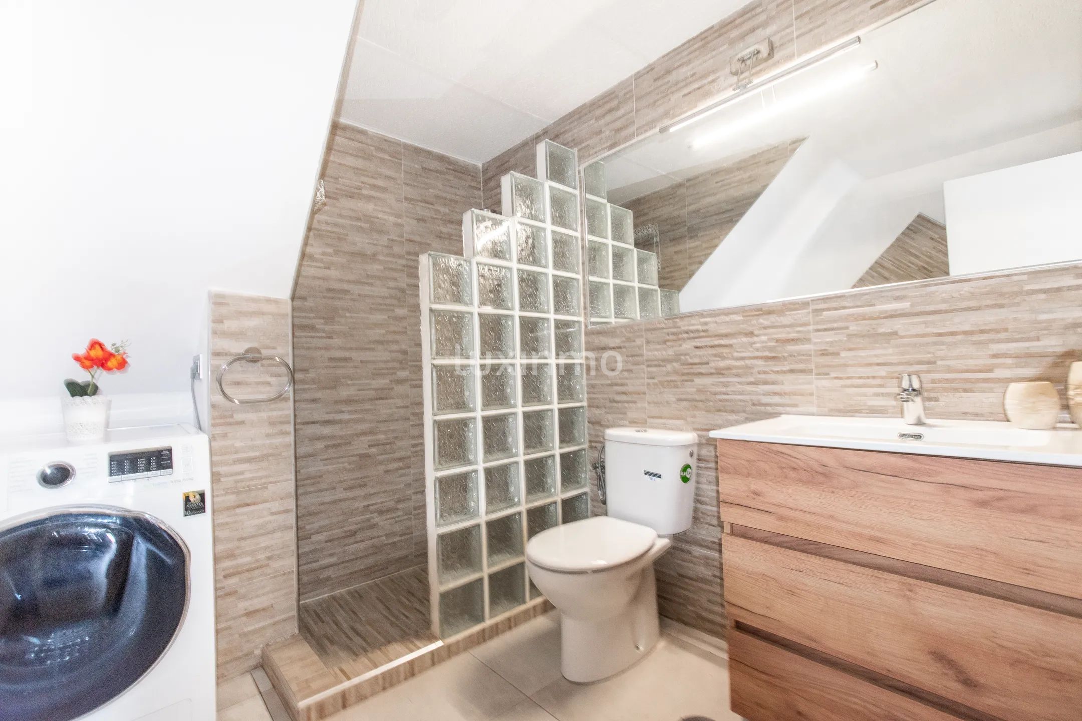 Halfvrijstaande woning met privézwembad te huur — photo 15