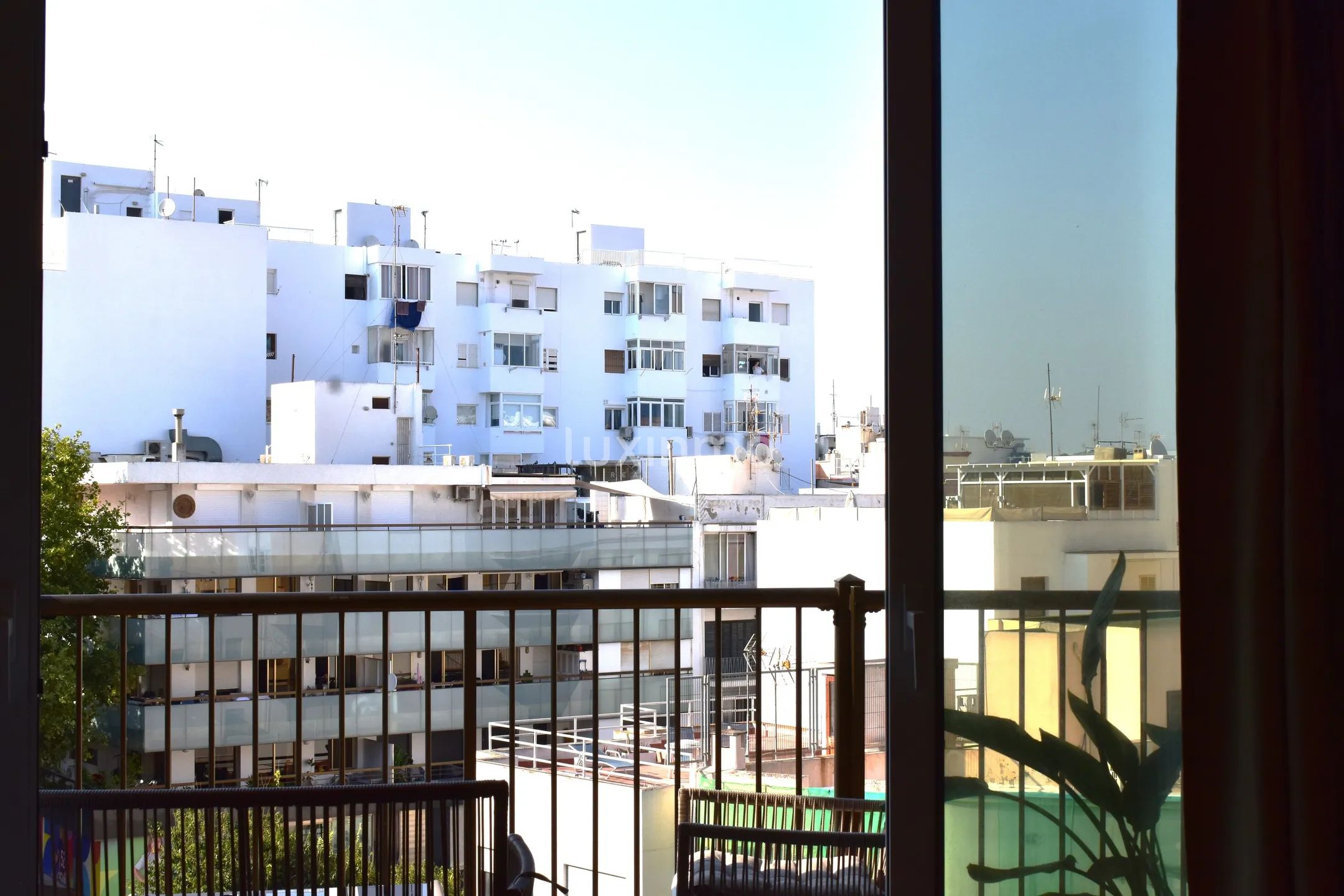 Remodelled Modern 4-Bedroom Apartment in the hart of Ibiza — photo 7
