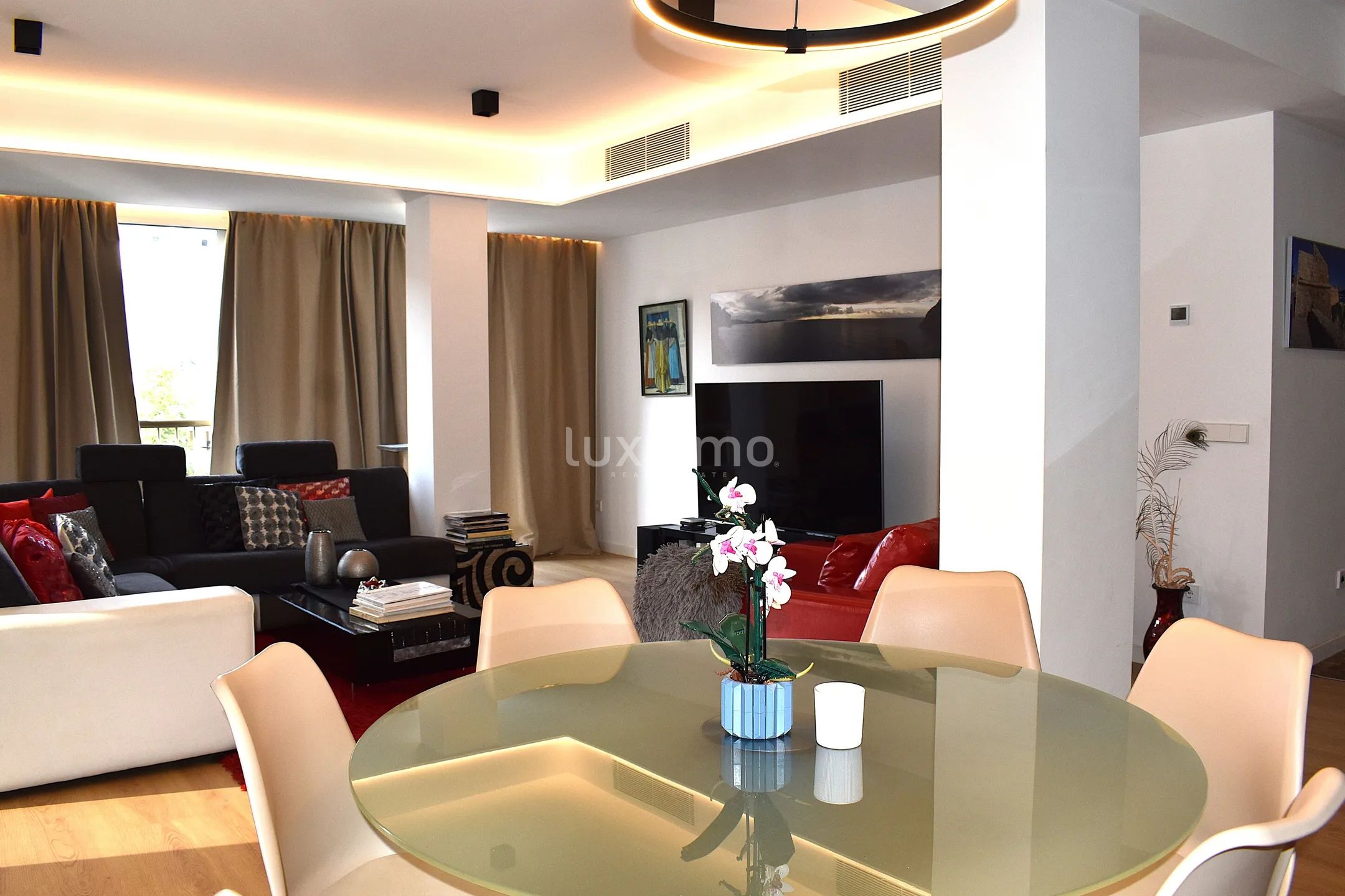 Remodelled Modern 4-Bedroom Apartment in the hart of Ibiza — photo 4