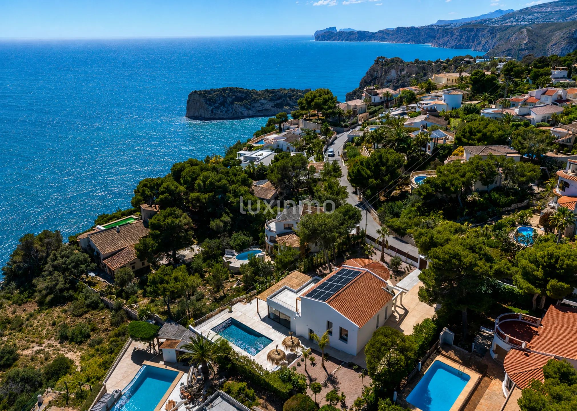 4-bedroom villa with sea views in Jávea — photo 2