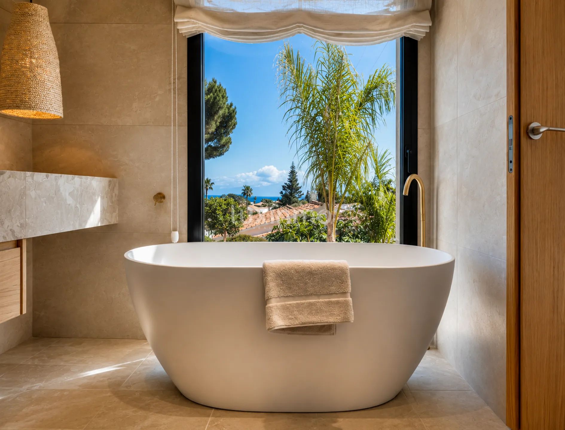 4-bedroom villa with sea views in Jávea — photo 8