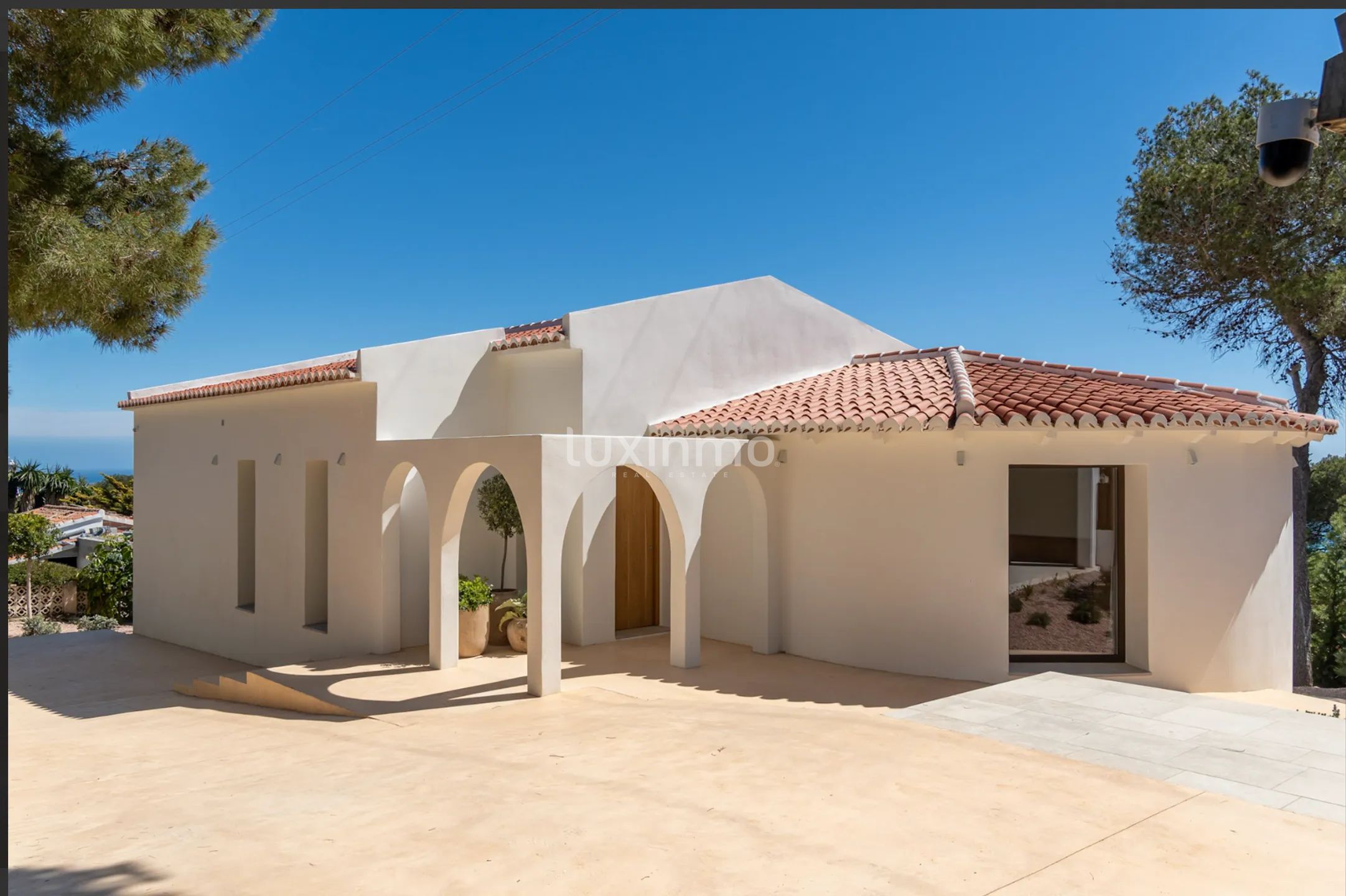 4-bedroom villa with sea views in Jávea — photo 5
