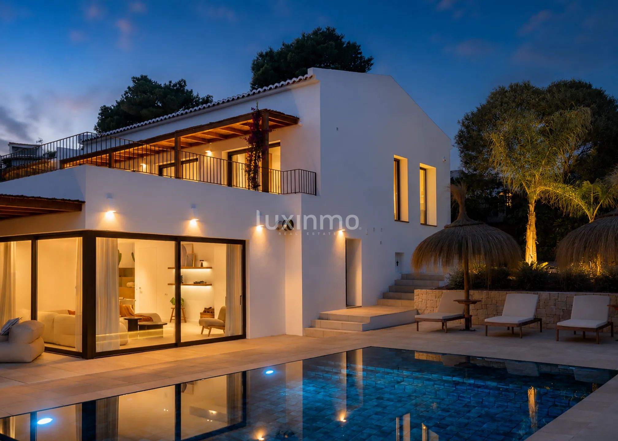 4-bedroom villa with sea views in Jávea — photo 4