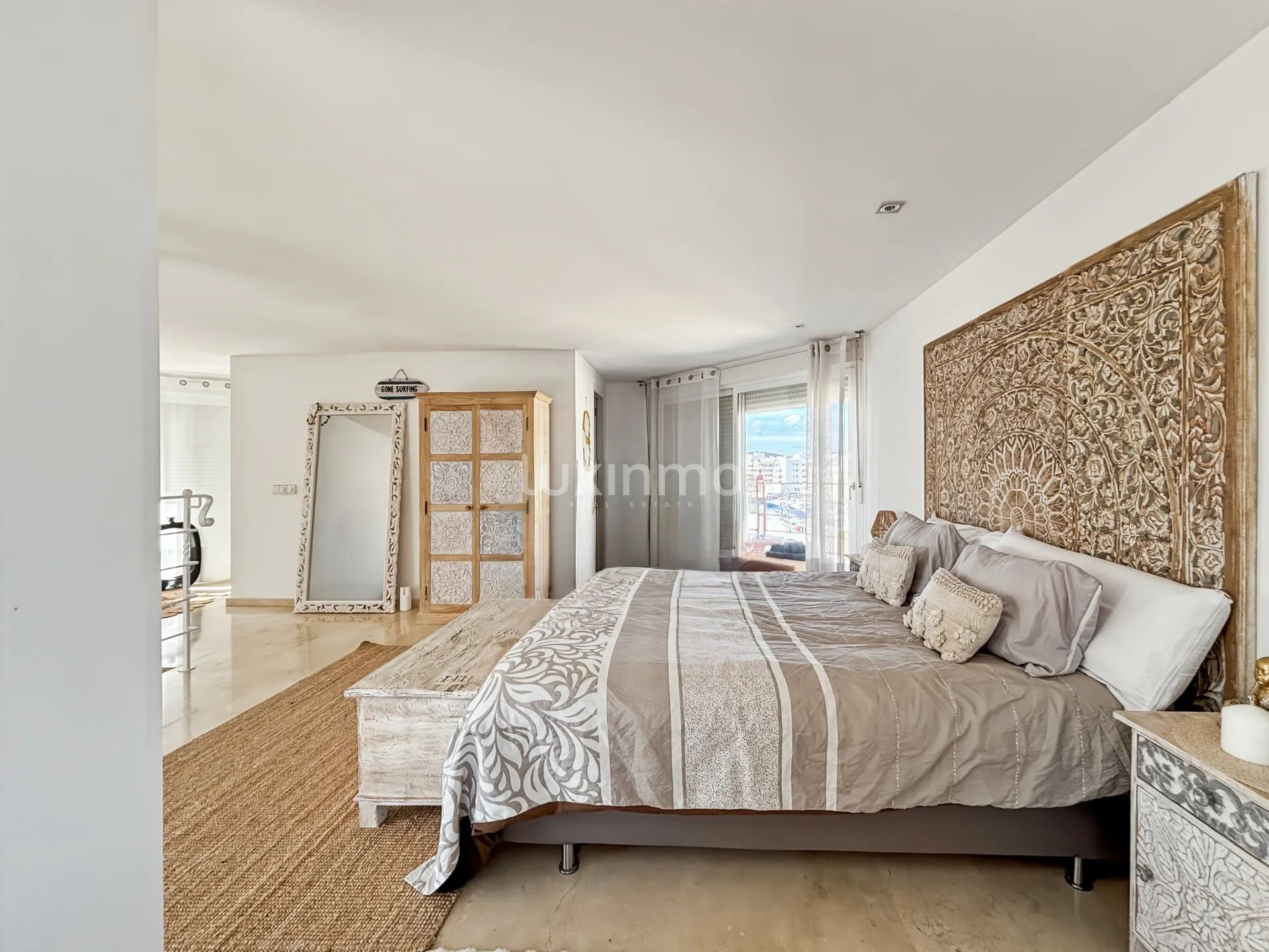 Penthouse with sea views in Siesta — photo 28