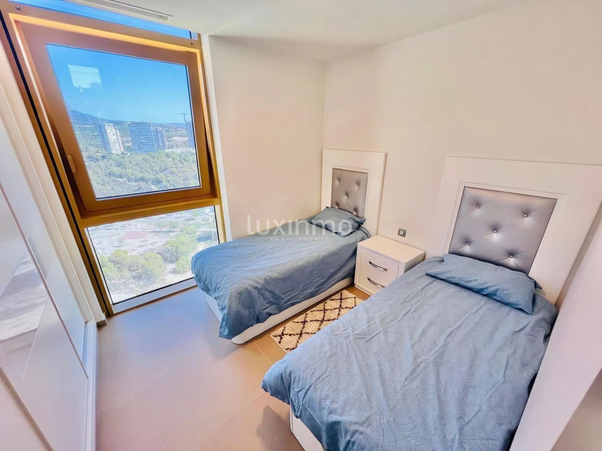Modern 2 bed apartment with sea views in Poniente — photo 6