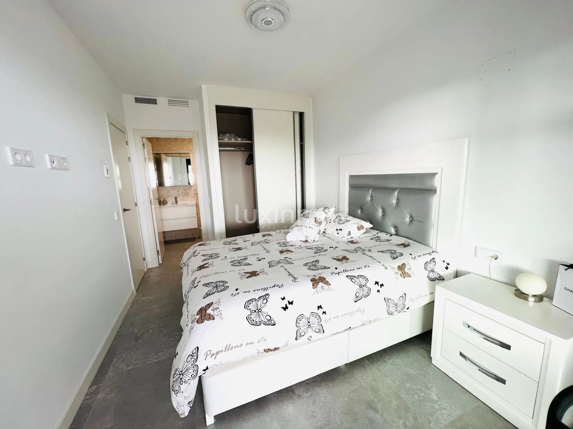 Modern 2 bedroom flat with sea views in Finestrat — photo 9
