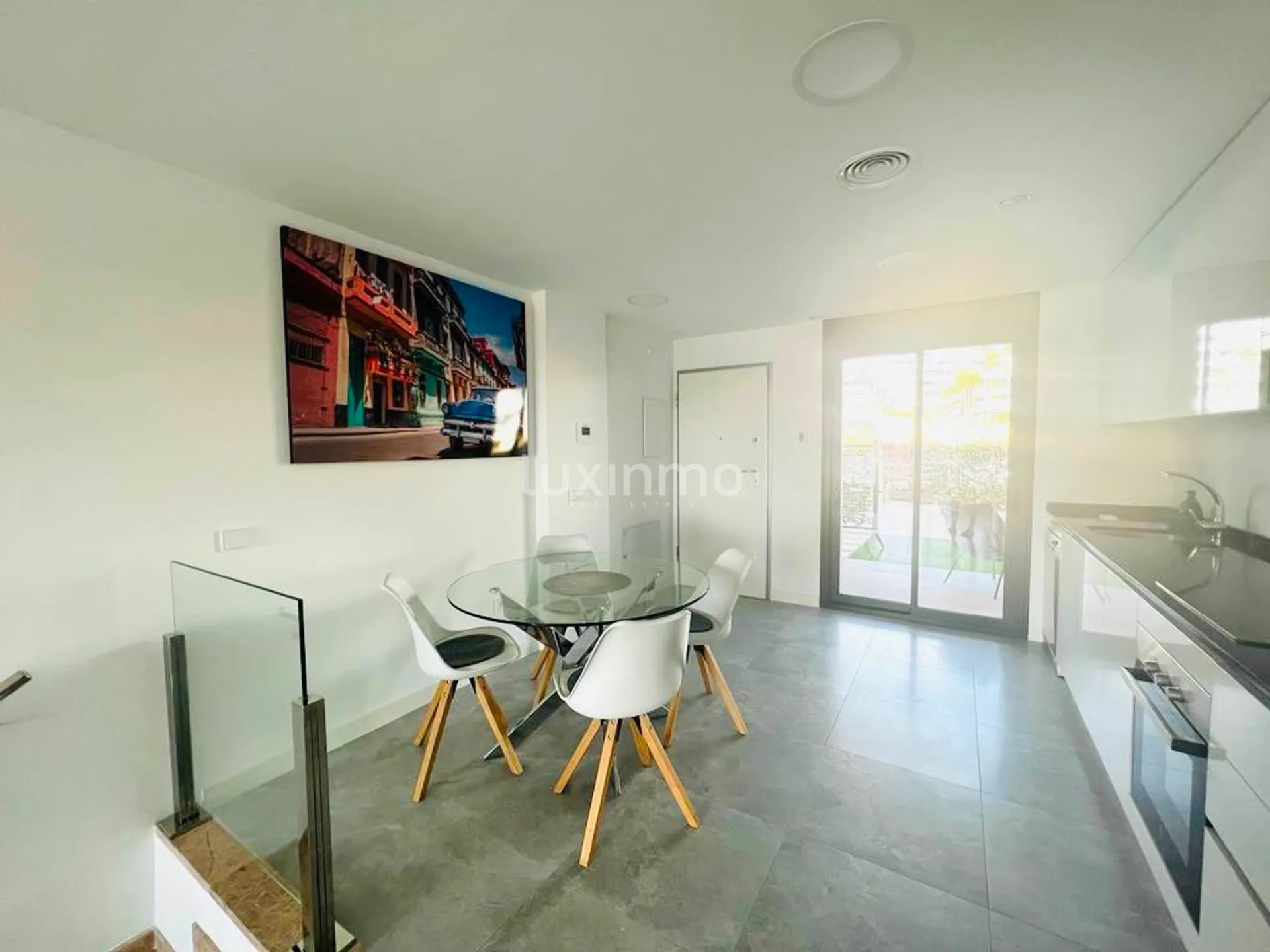 Modern 2 bedroom flat with sea views in Finestrat — photo 4