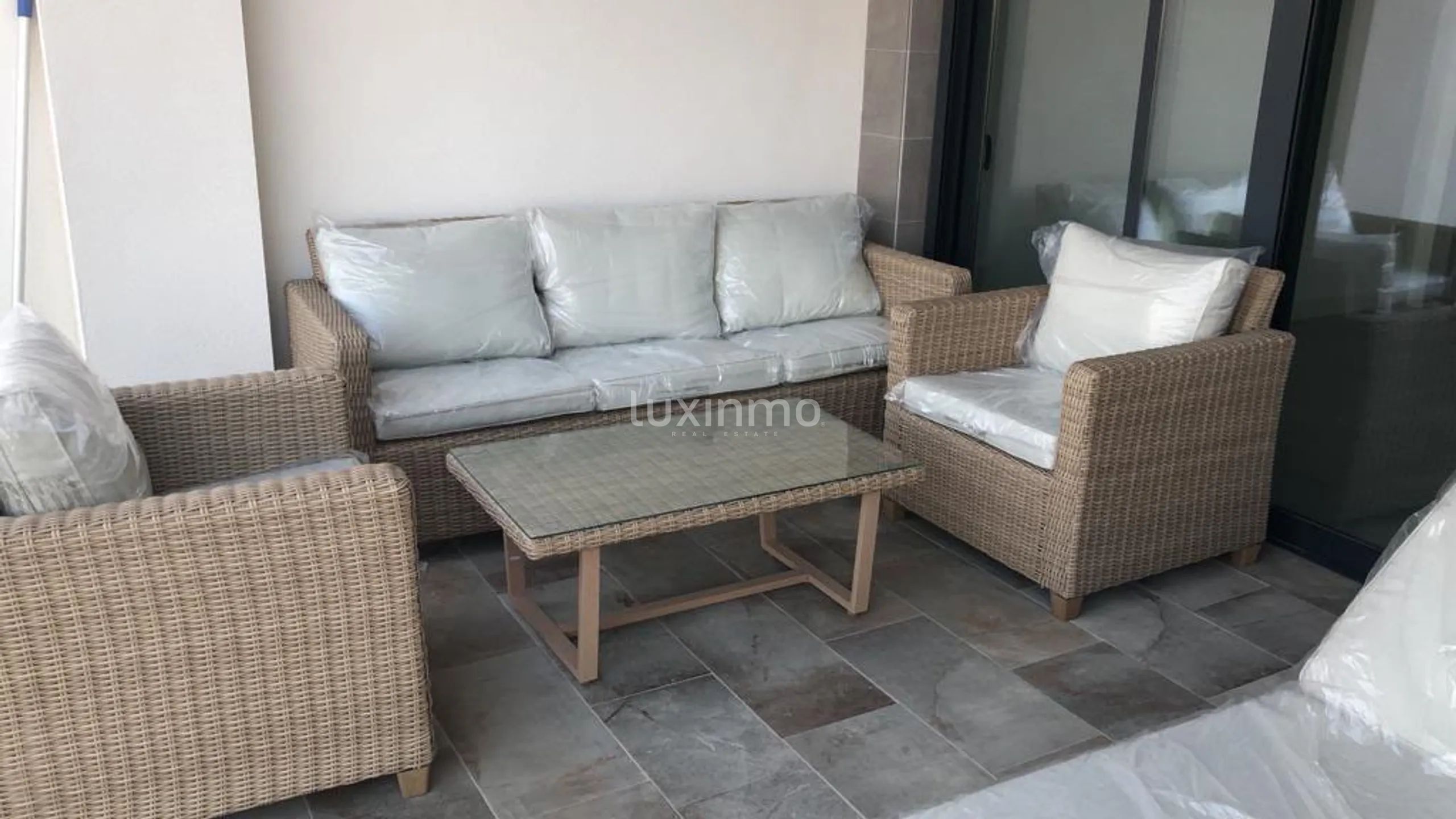 Moderno piso de 2 dormitorios con vistas al mar en Finestrat — photo 12
