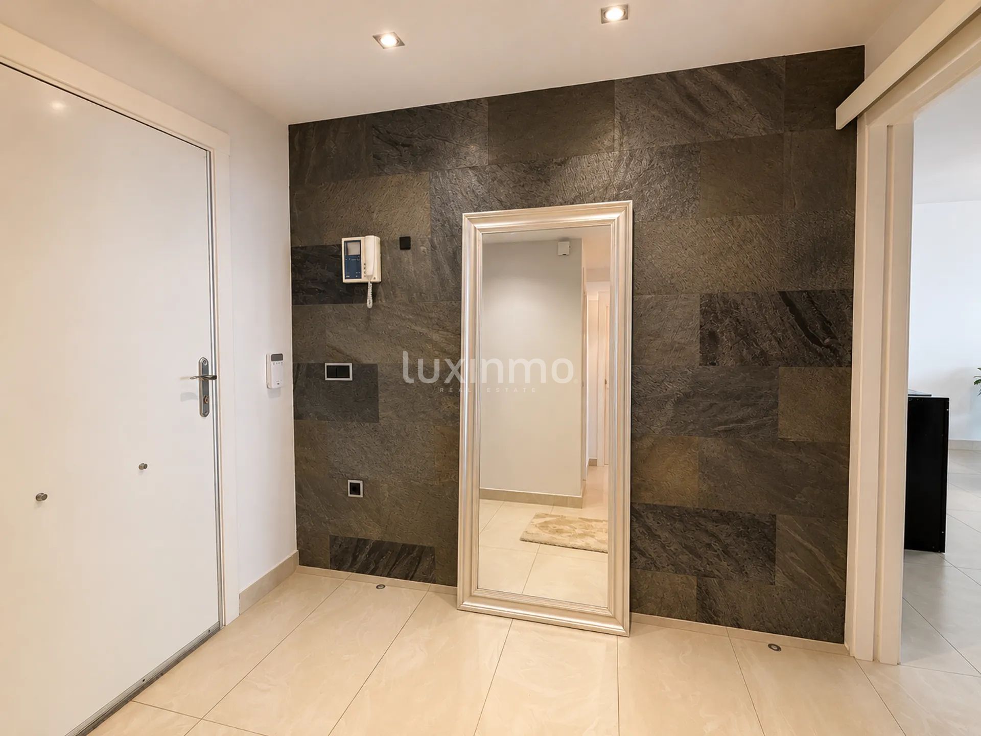 Spectacular 3-bedroom property in Mascarat — photo 22