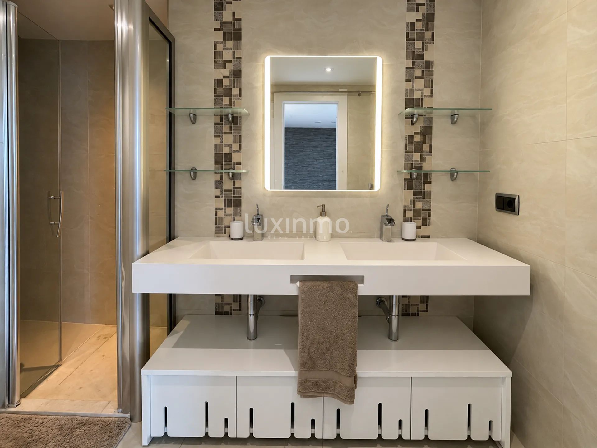 Spectacular 3-bedroom property in Mascarat — photo 16