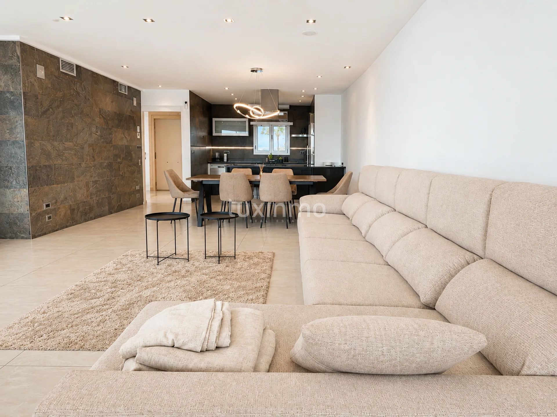 Spectacular 3-bedroom property in Mascarat — photo 10